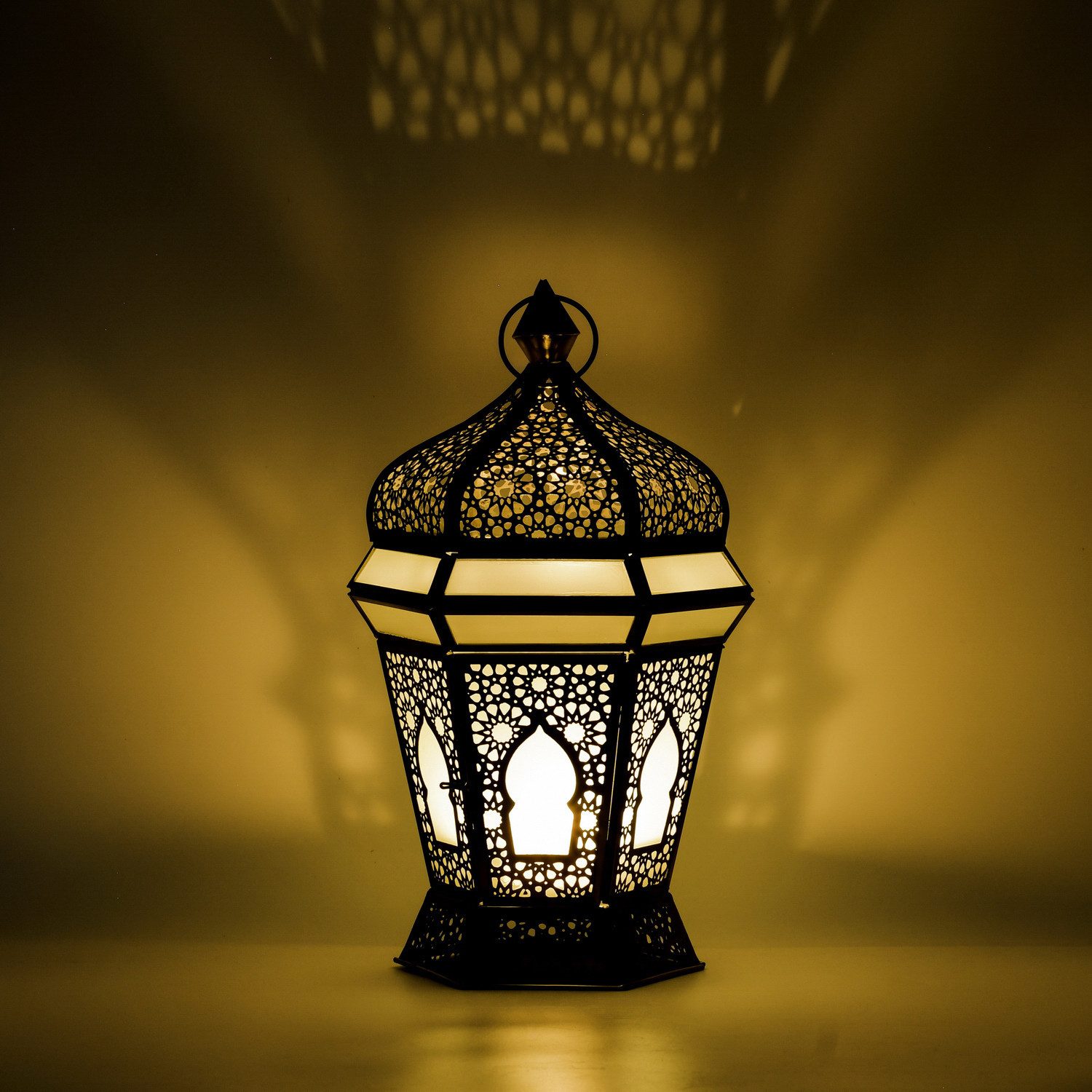 Marrakesch Orient & Mediterran Interior Kerzenlaterne Orientalische Laterne Lamin Deko aus Metall und Glas in Weiß 33 cm (1 St), Handarbeit