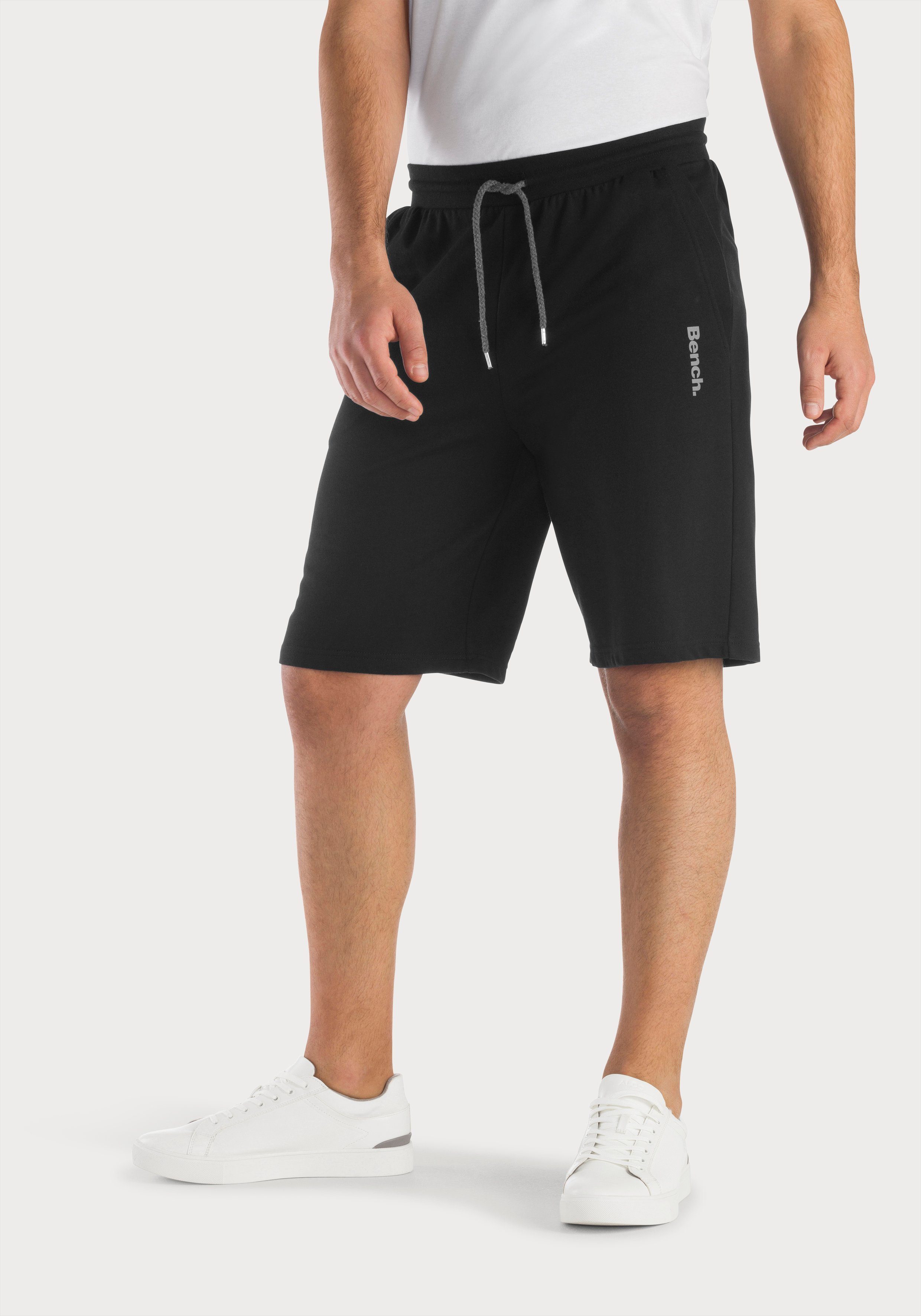 Bench. Loungewear Sweatshorts mit seitlichen Taschen