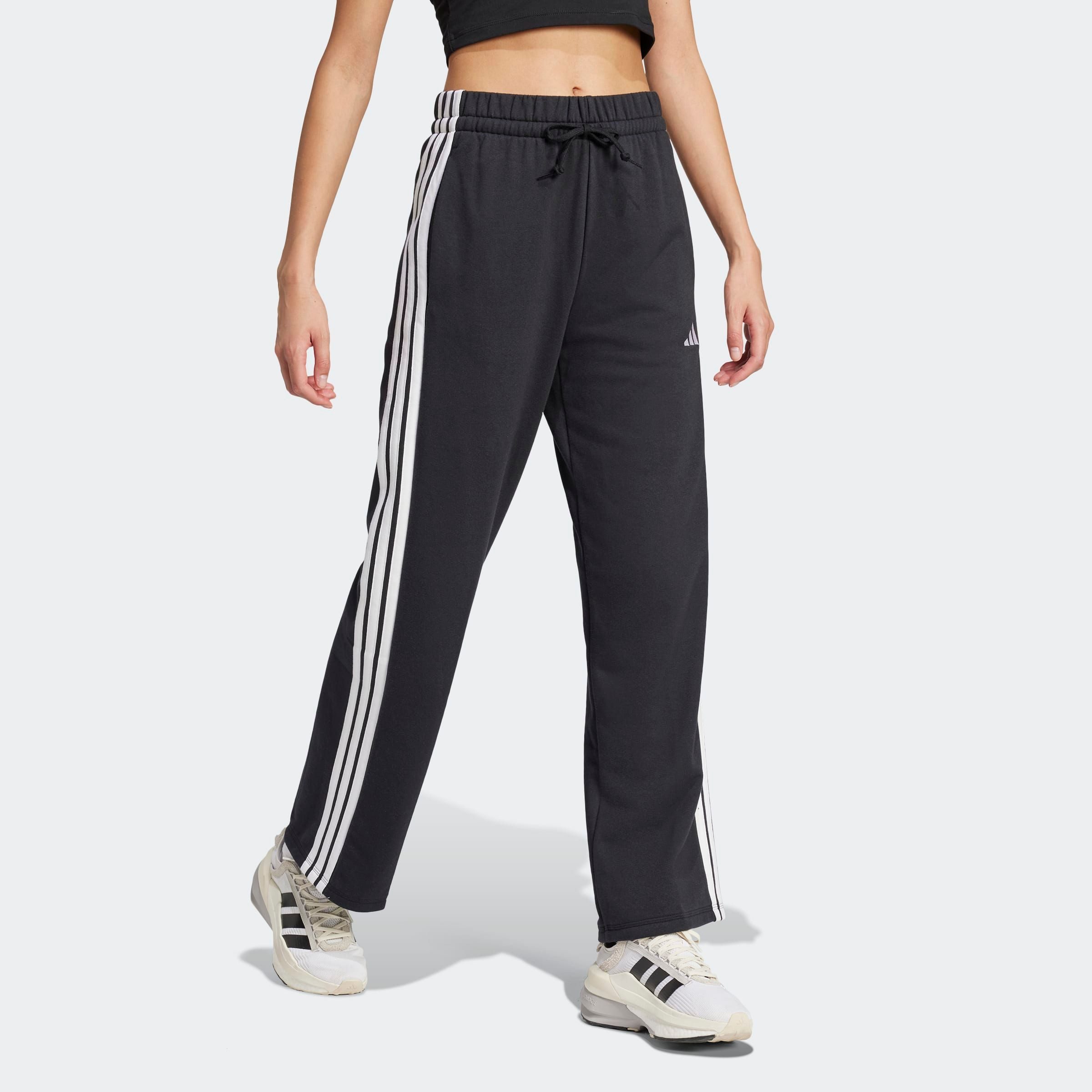adidas Sportswear Sporthose W 3S FT OH PT (1-tlg) Reguläre Passform, aus weichem French Terry