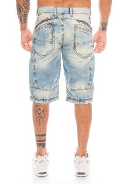 Cipo & Baxx Jeansbermudas Herren Denim Bermuda Capri Jeans mit ausgefallenem Nahtdesign Ausgefallene Waschung und stylische Nahtstruktur