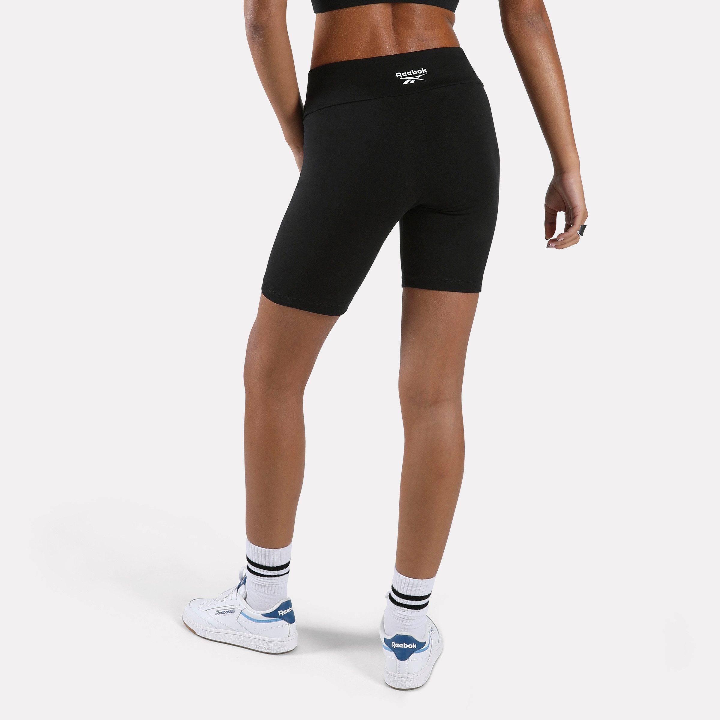 Reebok Sweatshorts FRIDA SMALL LOGO CYCLE SHORT sportlicher Stil