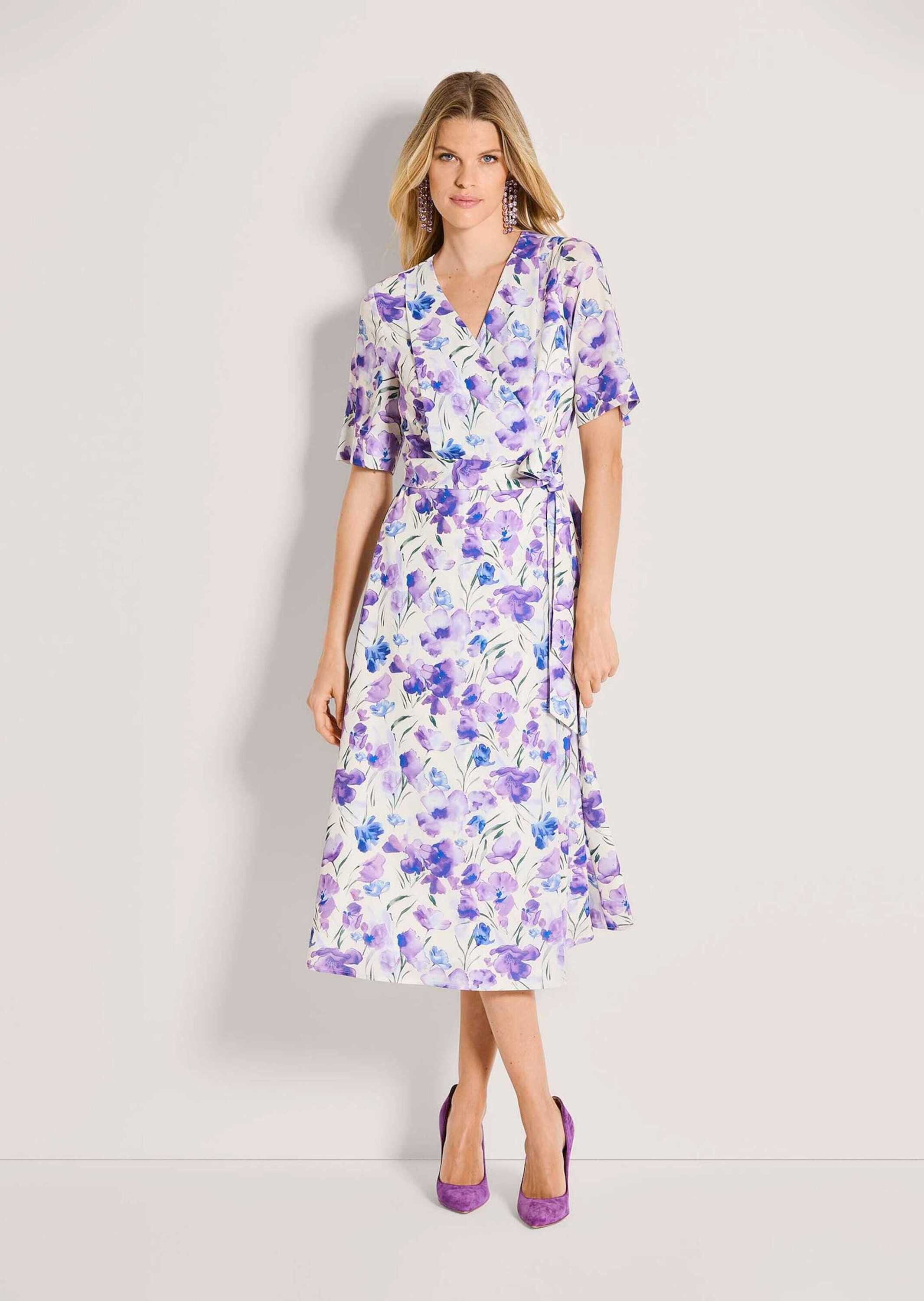 MADELEINE Maxikleid Druckkleid mit floralem Print Midikleid mit V-Ausschnitt, Bindeband, Taschen, Wadenlänge und Halbarm