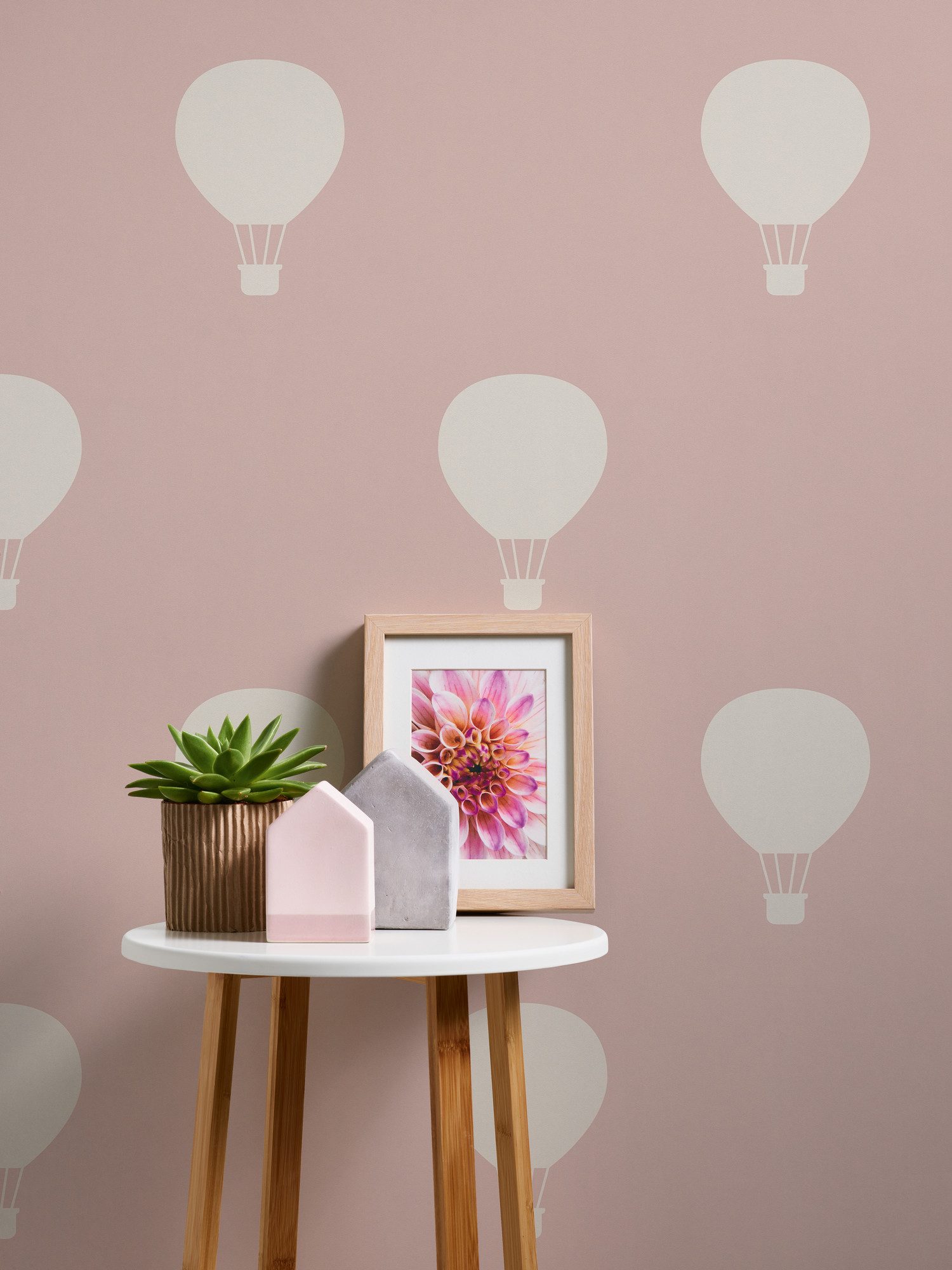 living walls Vliestapete LIMITED – Heißluftballons, leicht strukturiert, einfarbig, minimalistisch, Motiv, (1 St), Sanfte Heißluftballons für ein ruhiges Kinderzimmer