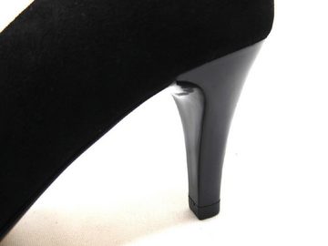 Caprice Pumps