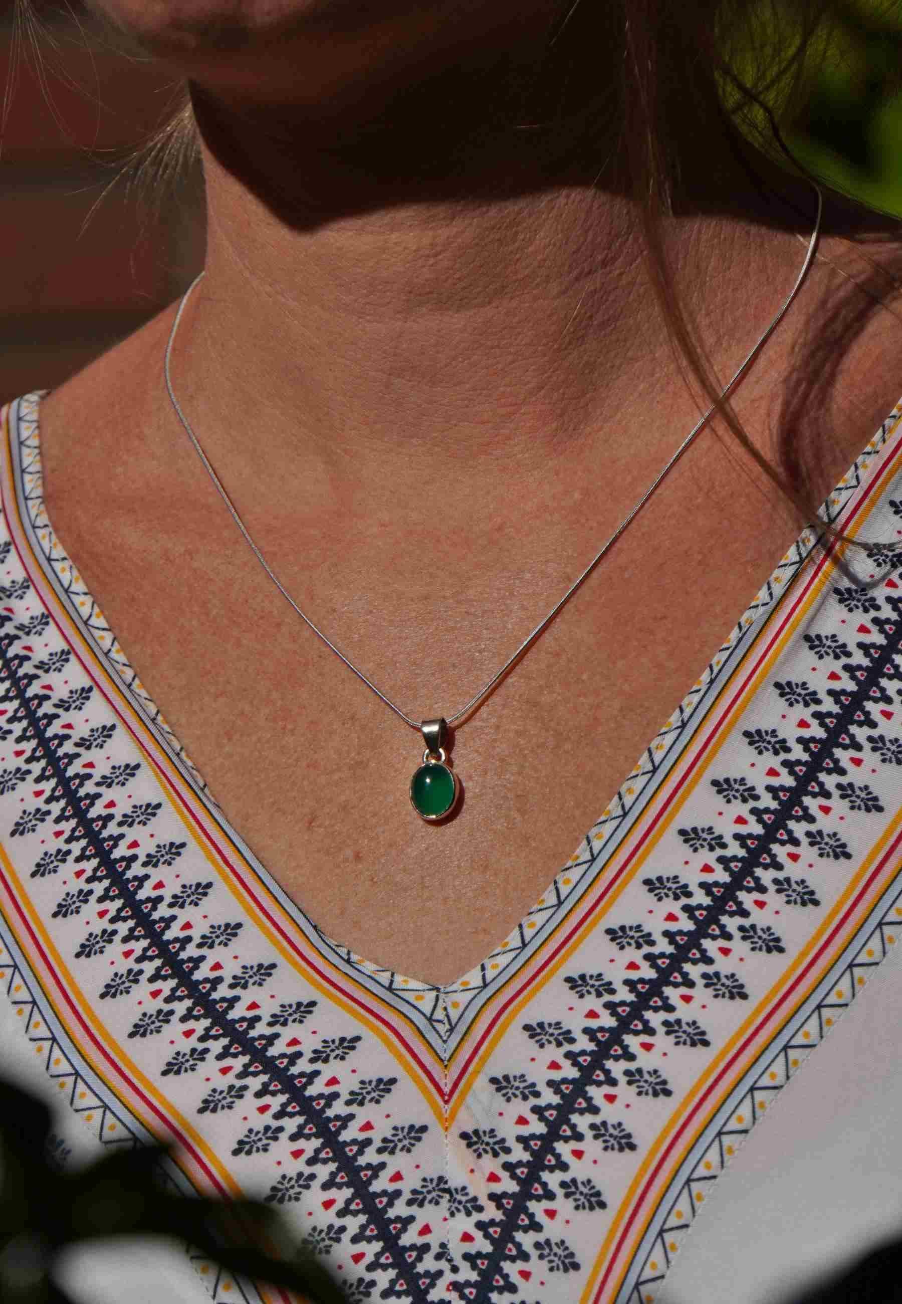 mantraroma Kette mit Anhänger SAMA oval günstig online kaufen
