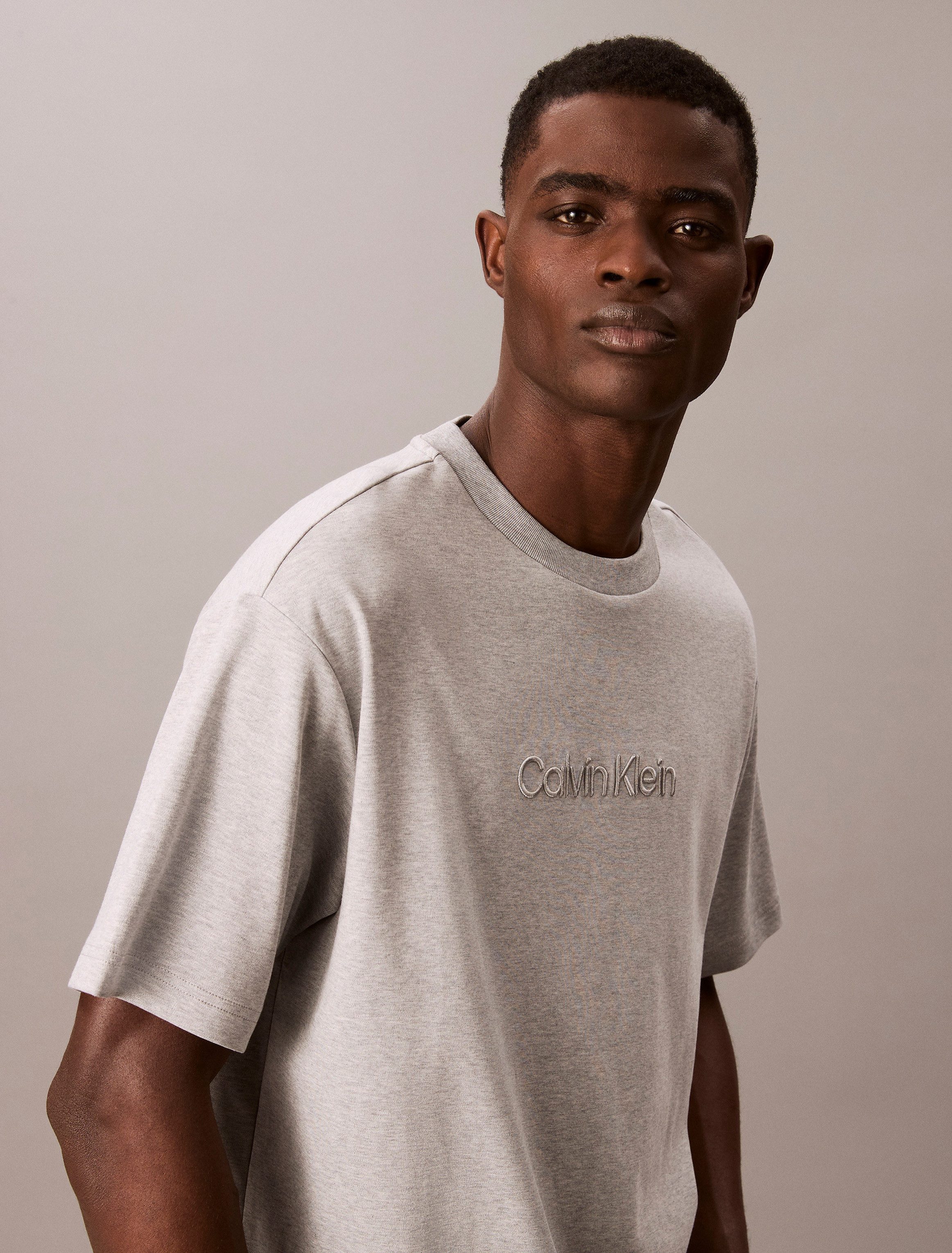 Calvin Klein T-Shirt A - Rel Fashion Logo Tee Mit Rundhalsausschnitt