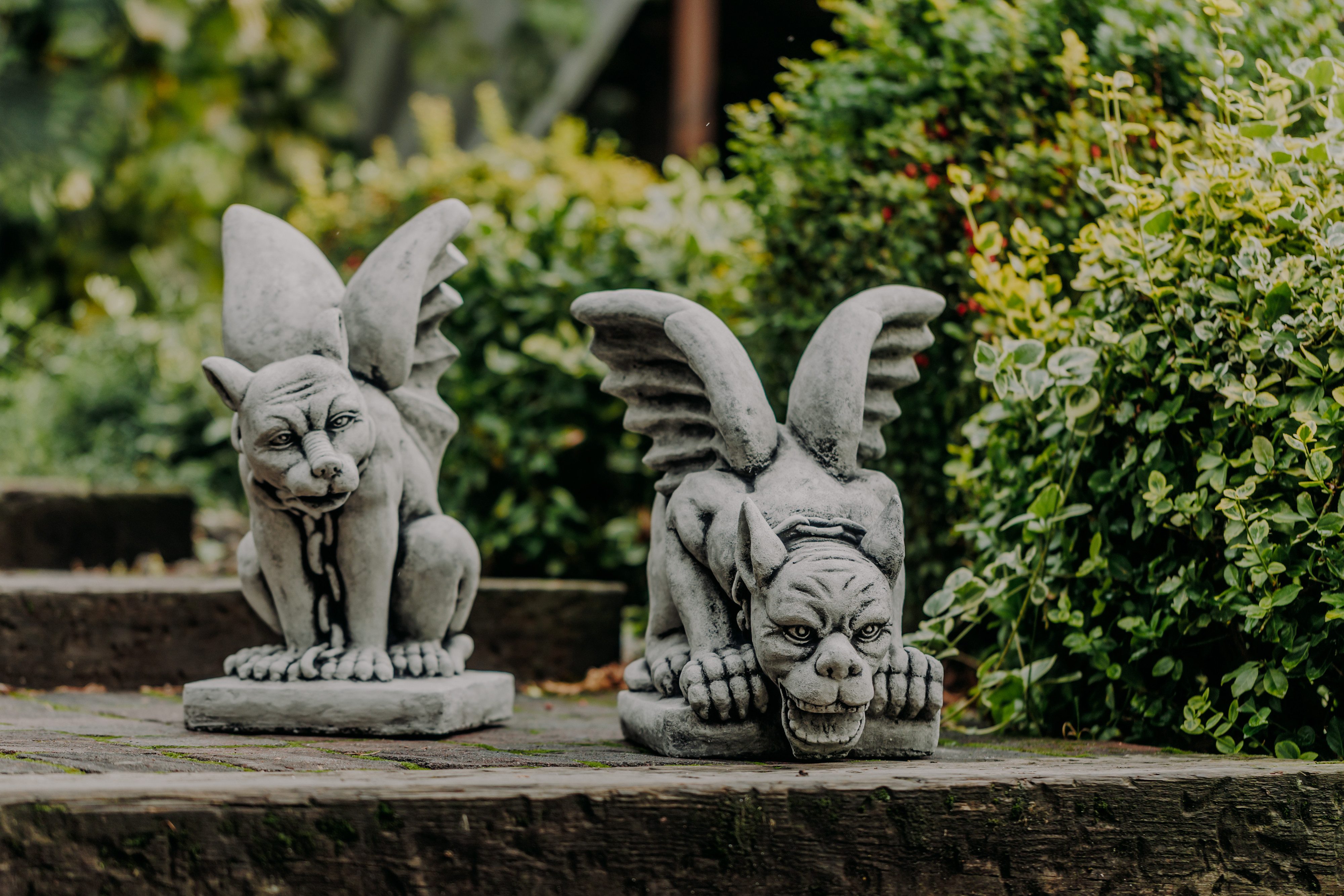 gartendekoparadies.de Gartenfigur Gargoyle Torwächer Steinfiguren, 48/40 cm, 40/33 kg (Gargoyle - Set), Frostsicher