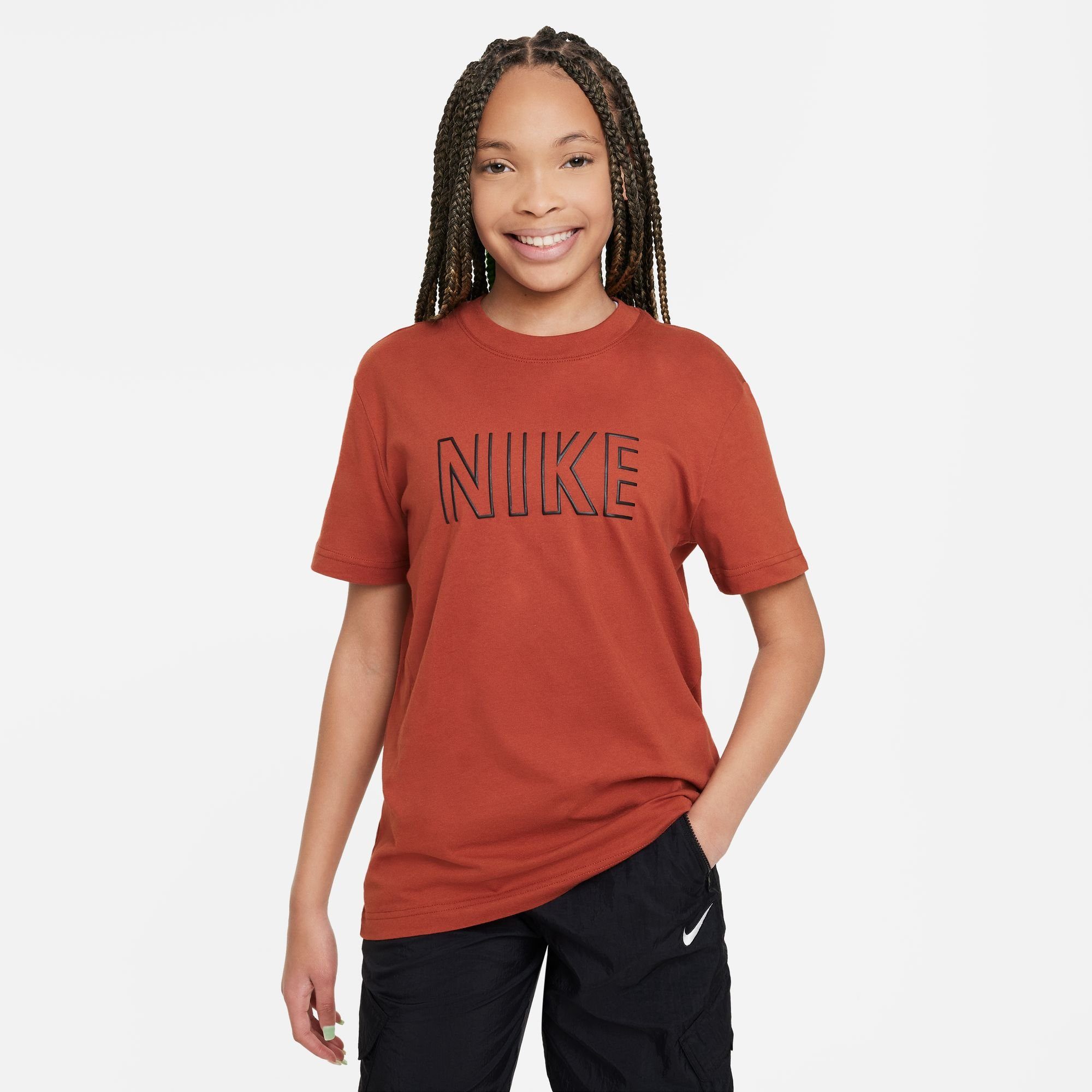 Nike Sportswear NSW ORANGE T-Shirt BF - SW G TEE für Kinder PRNT RUGGED