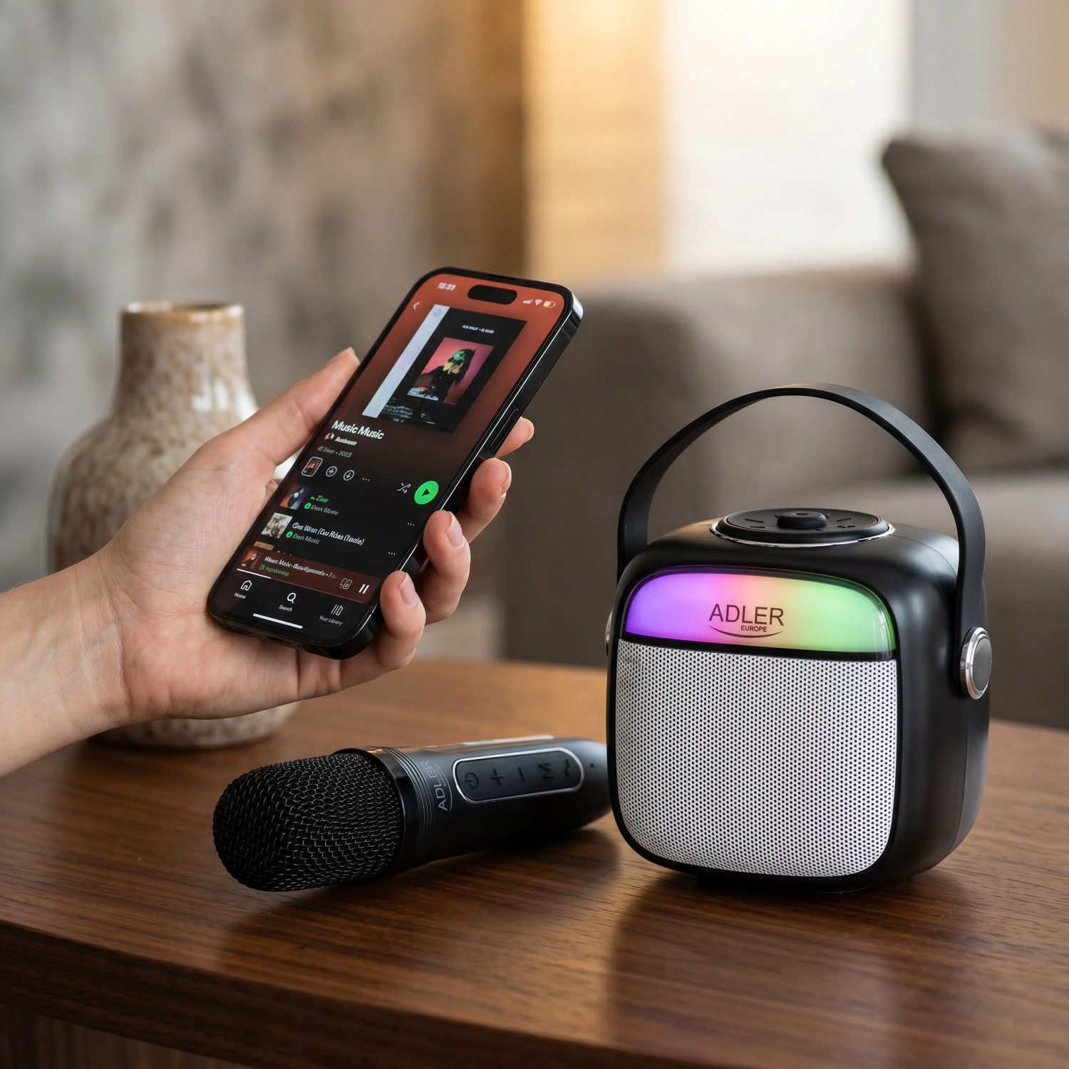 Adler AD 1199 Karaoke-Maschine (mit Mikrofon, Bluetooth 5.1)
