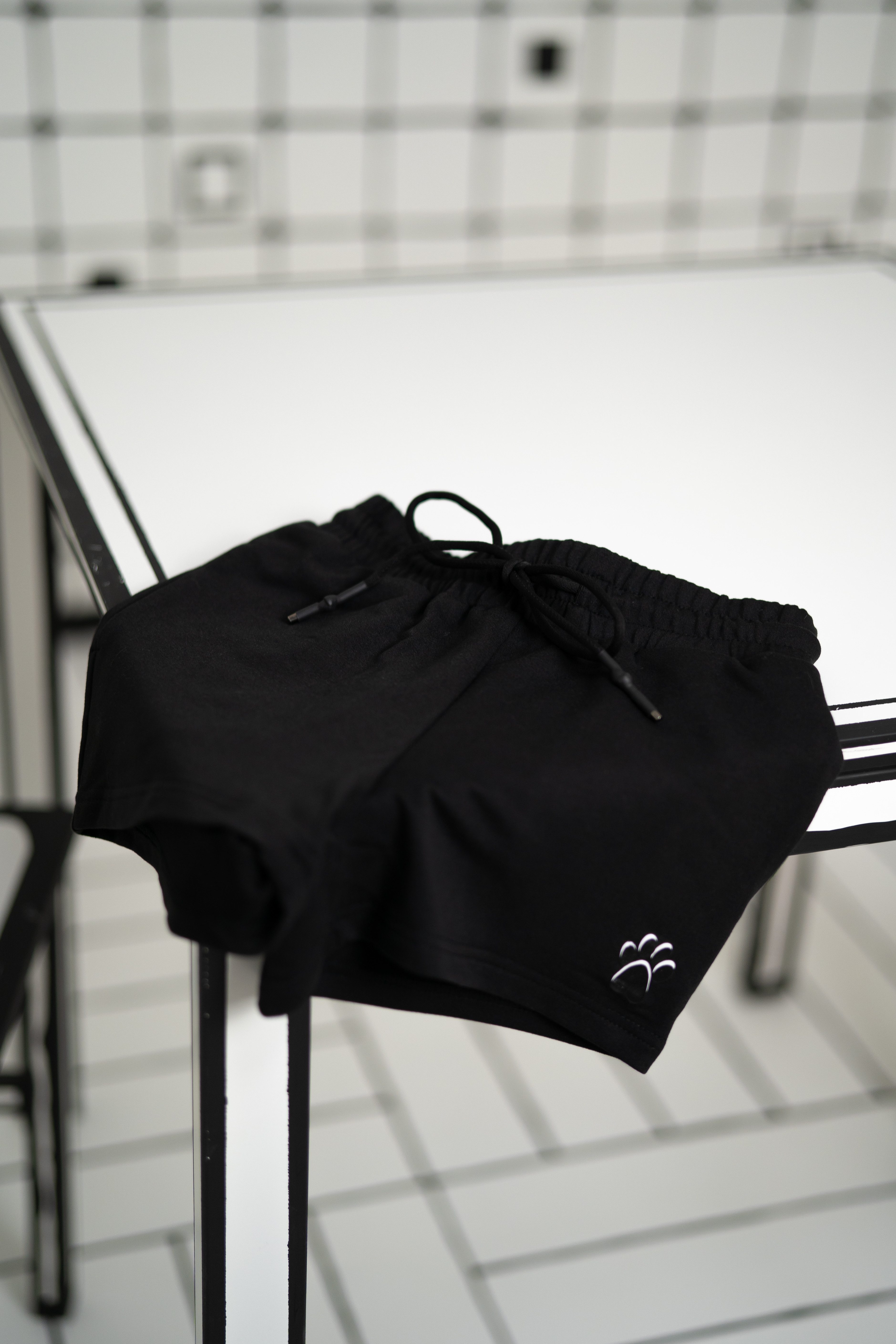 LEMONI Sweatshorts Shorts-schwarz Elastikbund mit Tunnelzug günstig online kaufen