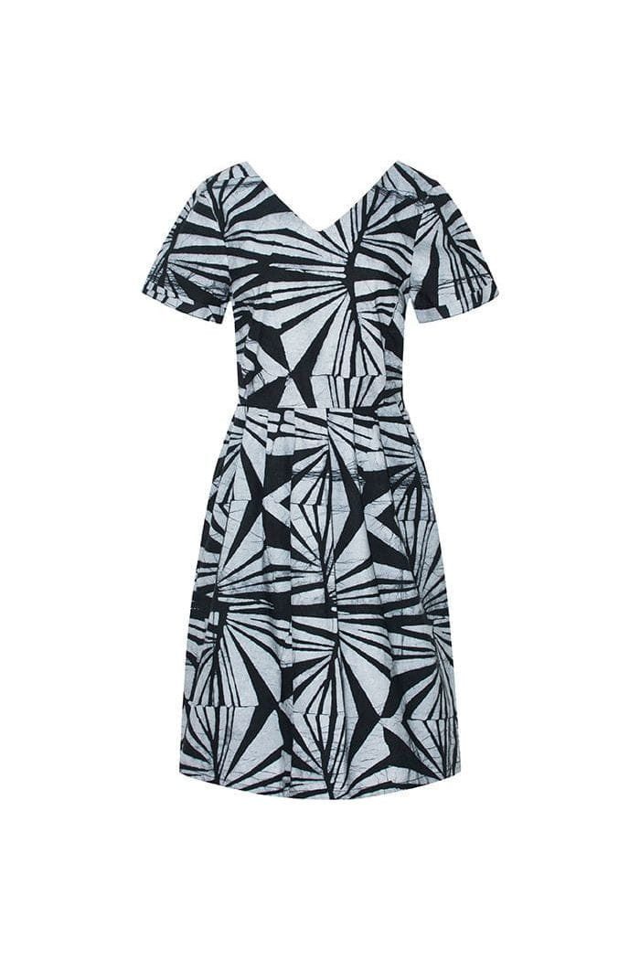 Global Mamas Sommerkleid Verona Dress - Rays Black - Schwarz Handgebatikt in Ghana · Unikat · Fair Trade zertifiziert (WFTO)