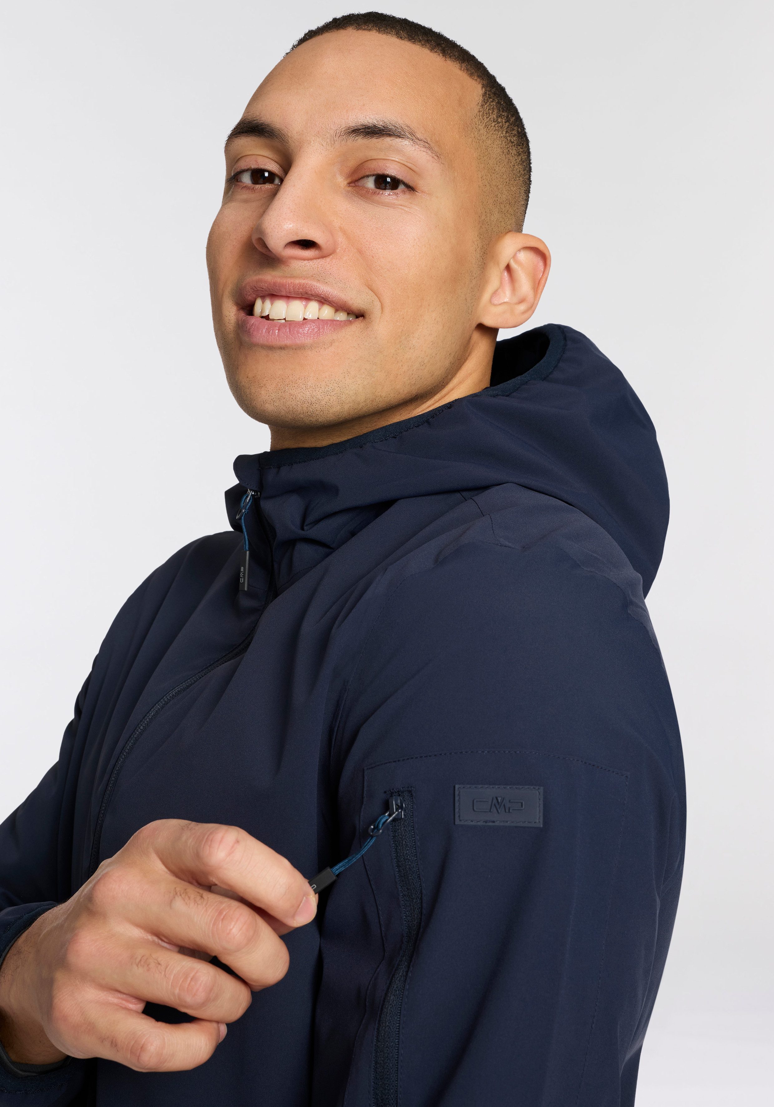 CMP Funktionsjacke für Wandern und Outdoor-Aktivitäten, mit praktischer Ärmeltasche