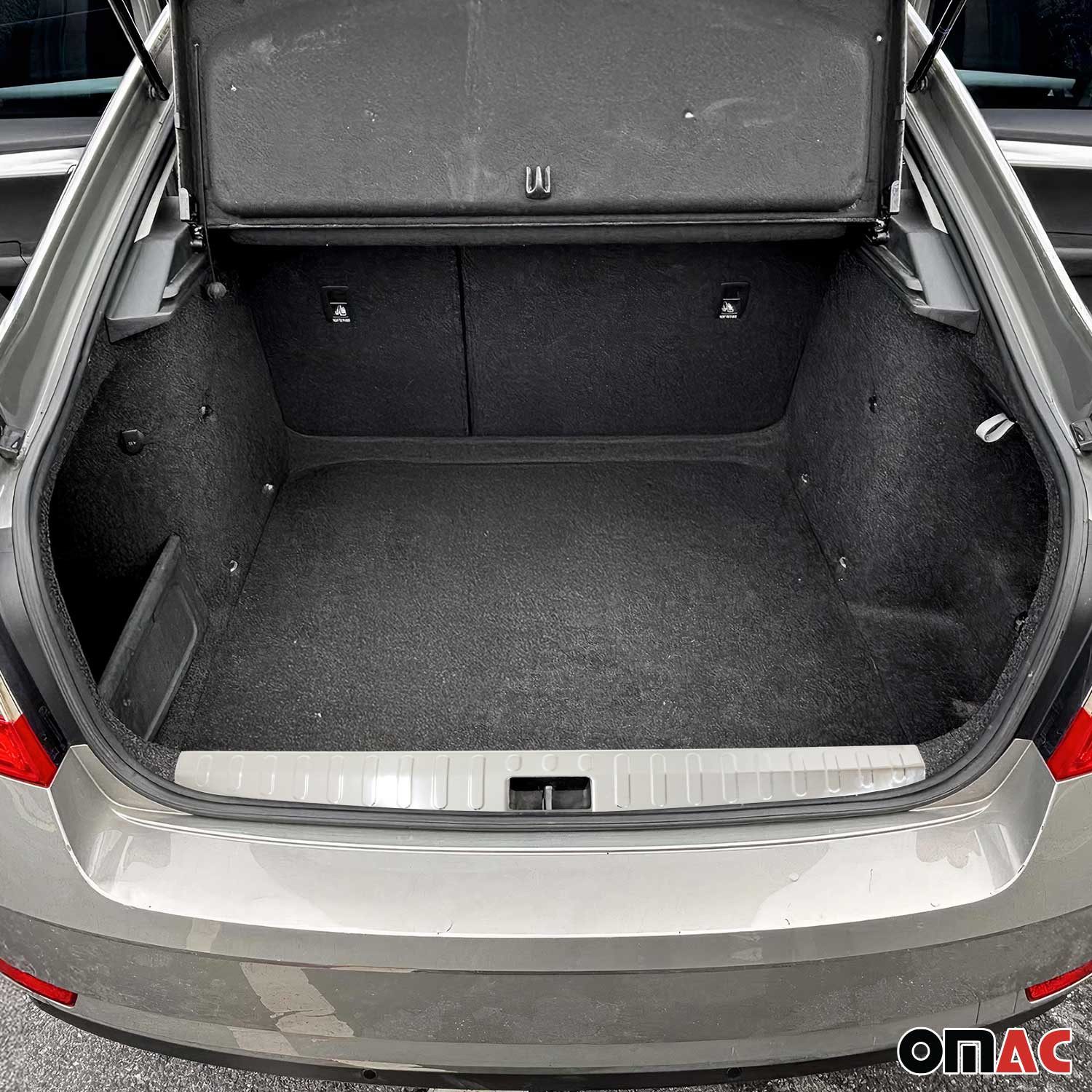 OMAC Ladekantenschutz Innen Ladekantenschutz für Skoda Octavia 5E Kombi 2013-2019 Edelstahl, Zubehör für Skoda Octavia 5E Kombi 2013-2019, Langlebig,Einfache Reinigung,Einfache Installation,Rostbeständig