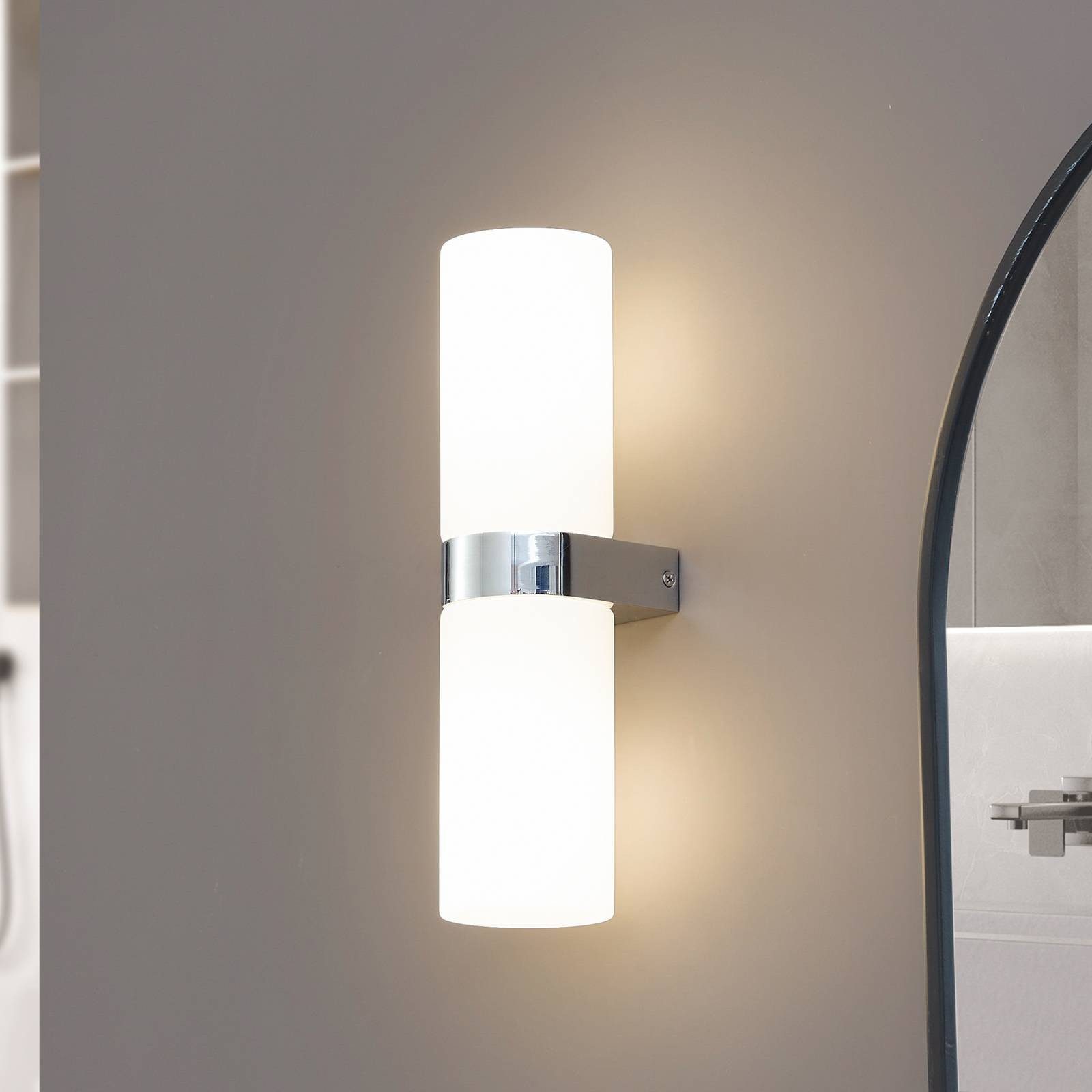 Lucande Wandleuchte Basolo, Chrom IP44, 2 x 10 W LED