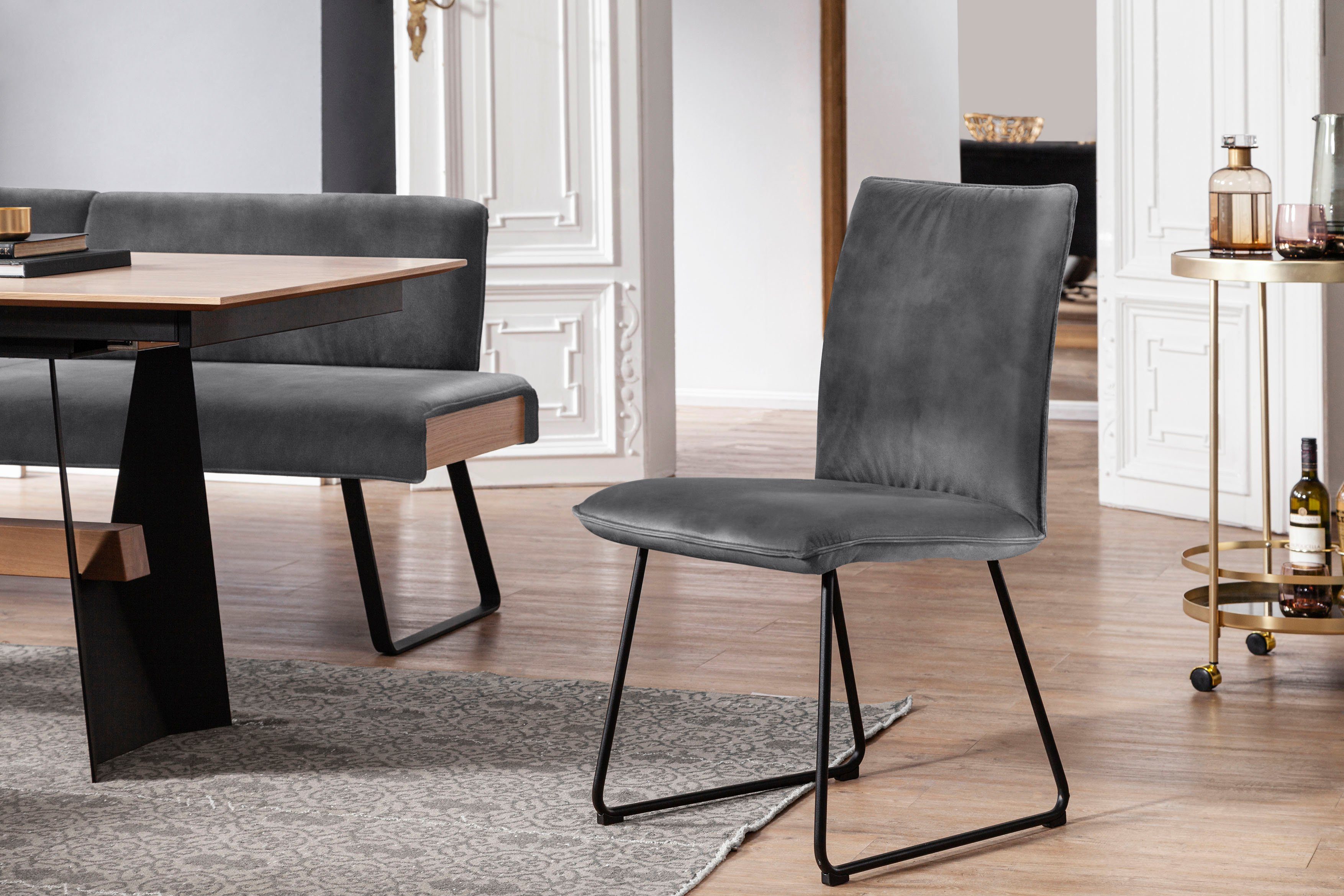 schwarz II, Kufenstuhl Metall Komfort in & Deseo mit K+W Rundrohrkufe Struktur Wohnen Stuhl