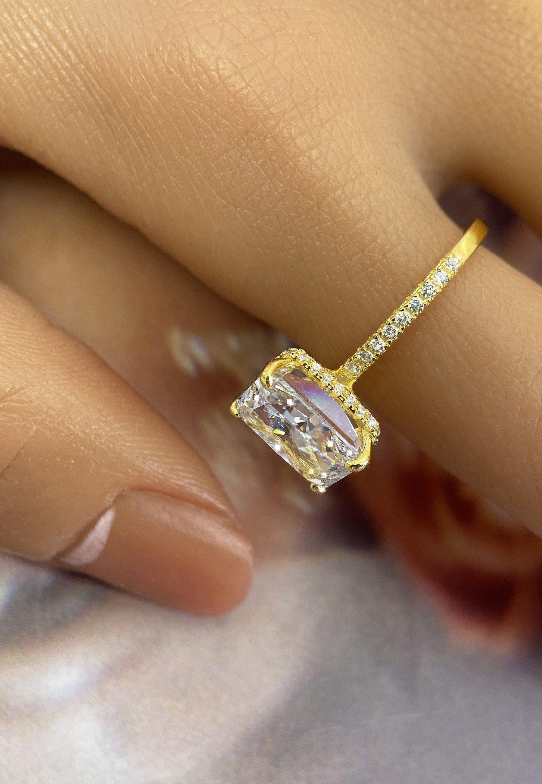 BRELLATO Silberring Damen Cocktailring Cubic Zirconia 925 Echt Sterling Silber (18K Rhodium Vergoldet o Rosegold, Vintage Verlobungsring Antragsring Damenring, Crushed Ice Kristall Ring, mit einem Großen Funkelnden Zirkonia), Bling Schmuck Statement-Ring, Steine: Diamant-Weiss oder Topas