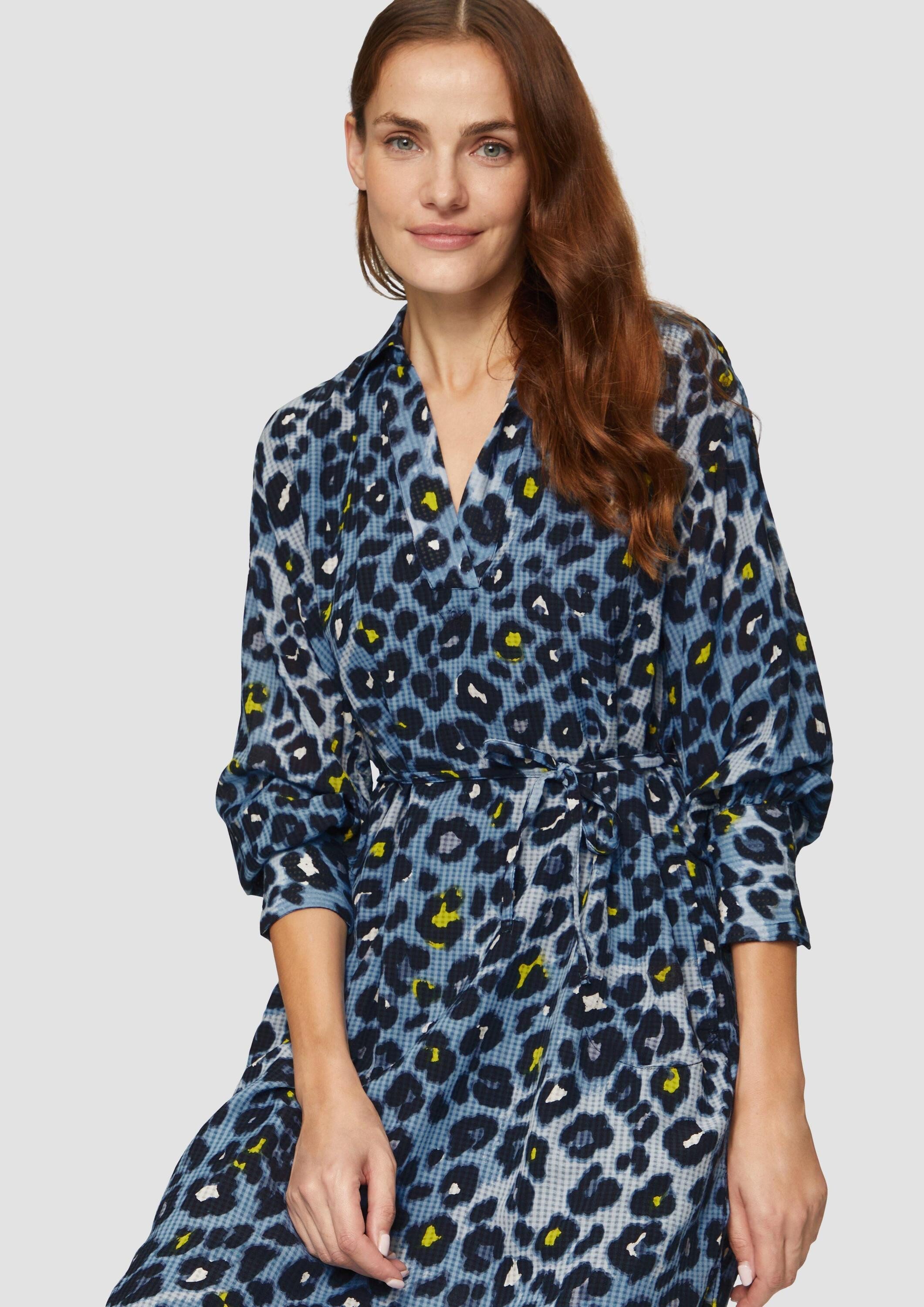 s.Oliver Minikleid Kleid Hemdblusenkleid aus Viskosemix mit Strukturmuster