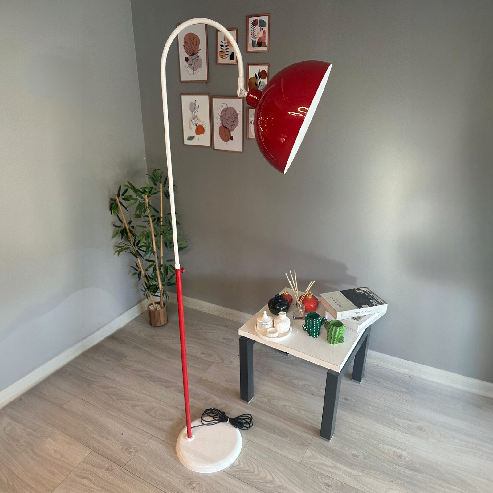 Bamyum Stehlampe Moderne Stehlampe aus Metall mit E27, verstellbarer Lampenschirm, ohne Leuchtmittel, E27, verstellbarer Lampenschirm, Stehluchte mit Ablage