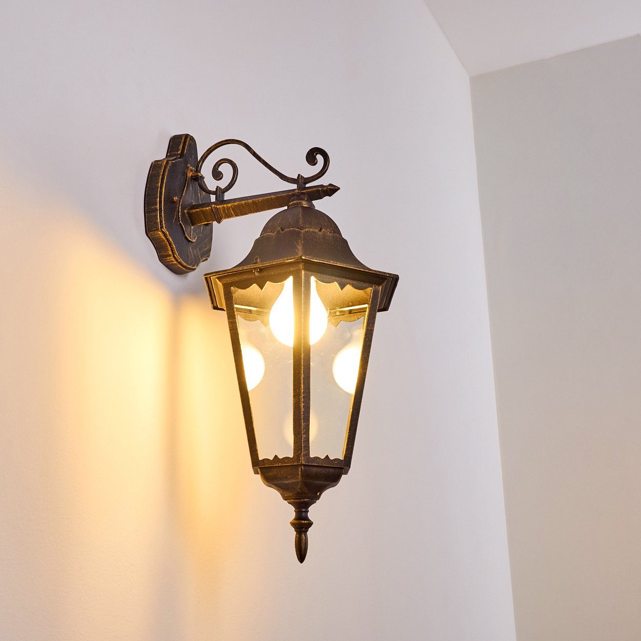 IP Außenwandlampe hofstein in Außenleuchte m. ohne u. Retro/Vintage Leuchtmittel, aus Hof, für Braun/Gold, 44 E27, »Viano« Außen-Wandleuchte Terrasse abwärts Metall/Glas