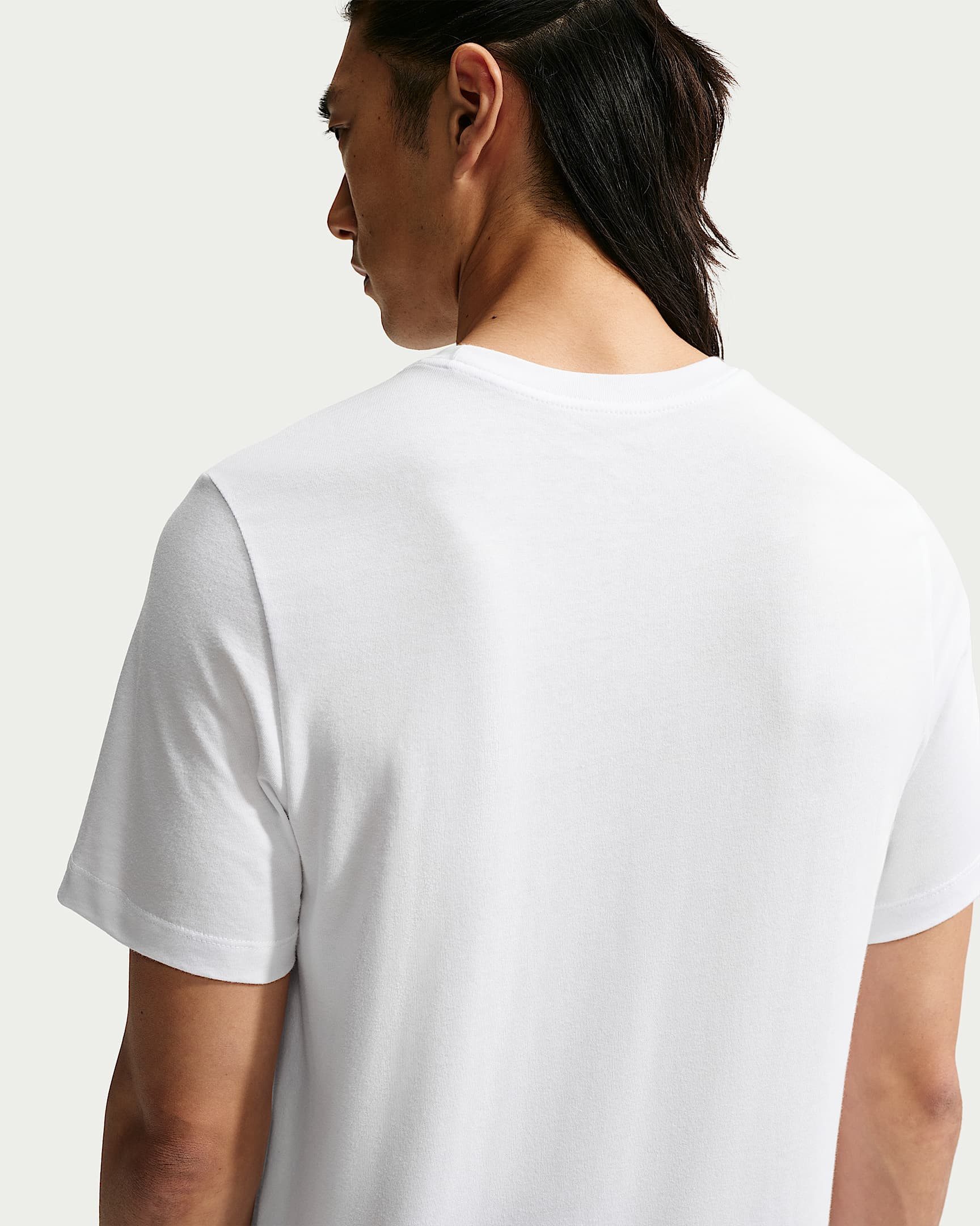 Nike Sportswear T-Shirt Nike Sportswear Men's T-Shirt mit Rundhalsausschnitt, aus Baumwolle, normale Länge