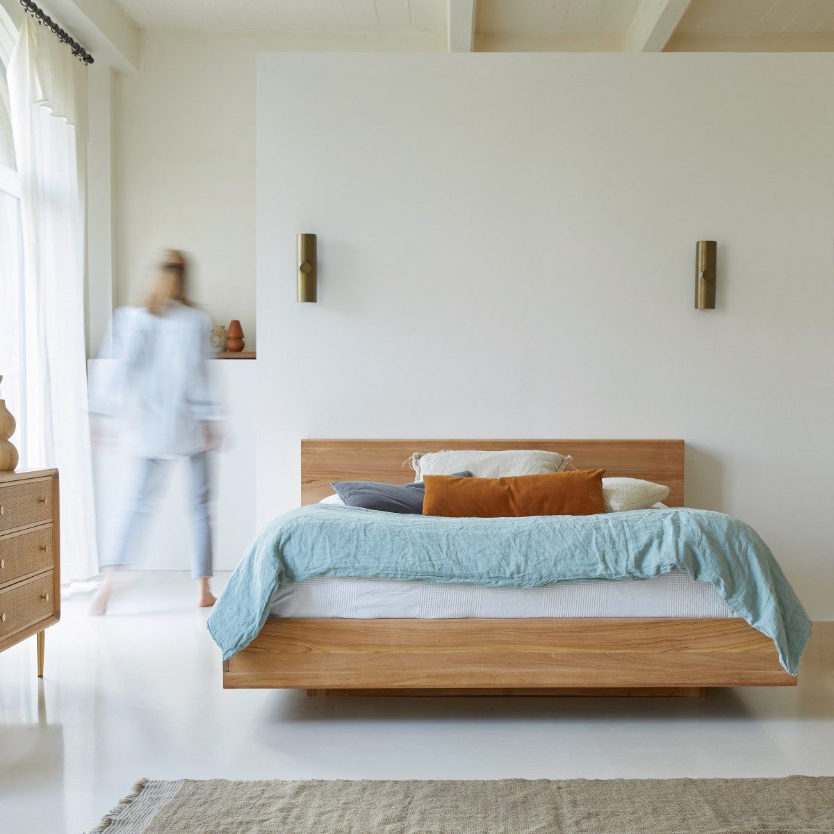 Tikamoon Massivholzbett Flat Bett aus massivem Teakholz 160x200 cm