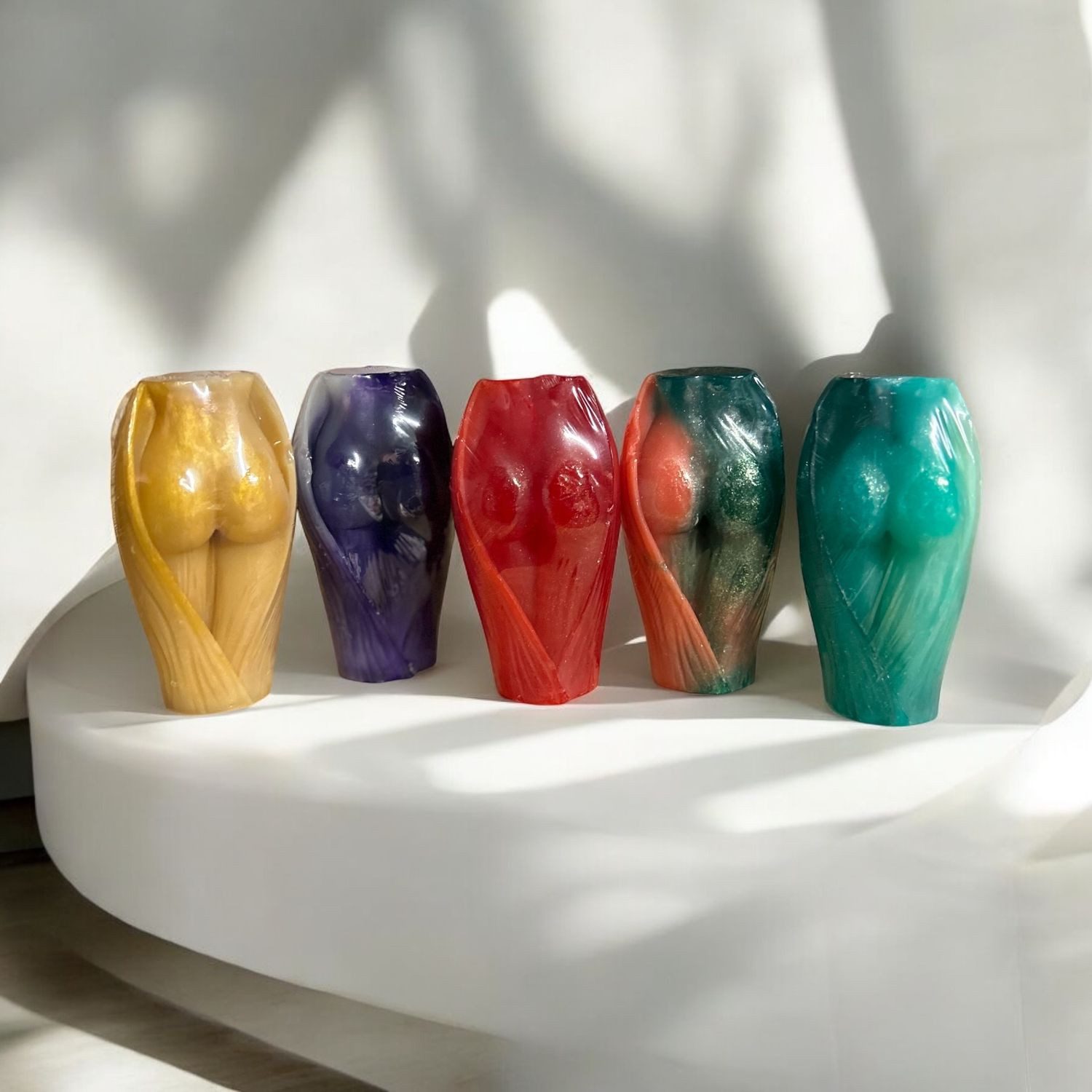 Nesbel - Spüren Sie die Reinheit? Handseife Frauenbeine, 1-tlg., farblich und Duft sortiert 75 g