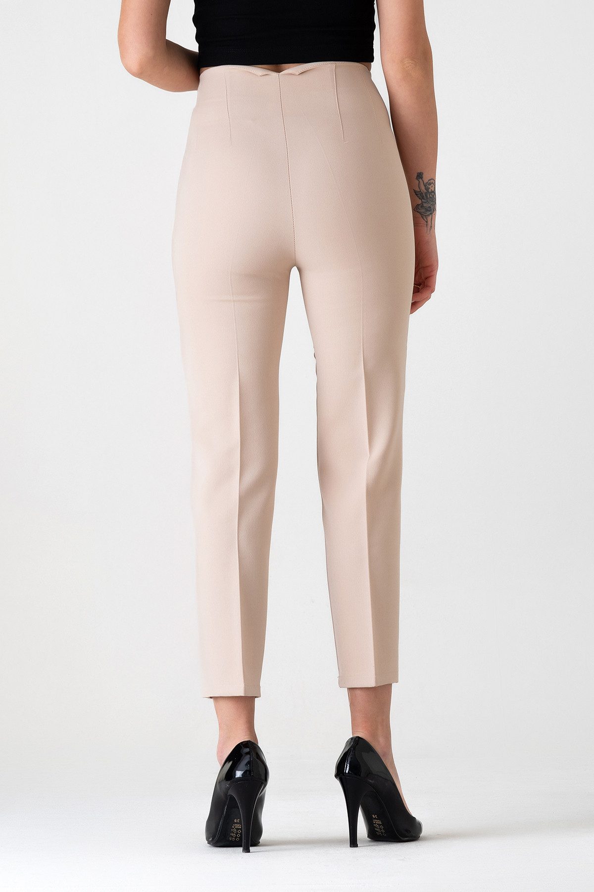 fashionshowcase Bügelfaltenhose Damen Hose Elegant Slim Fit Stretch mit V-Detail Elegante Bügelfalten, V-Ausschnitt hinten – Bild 5 von 5