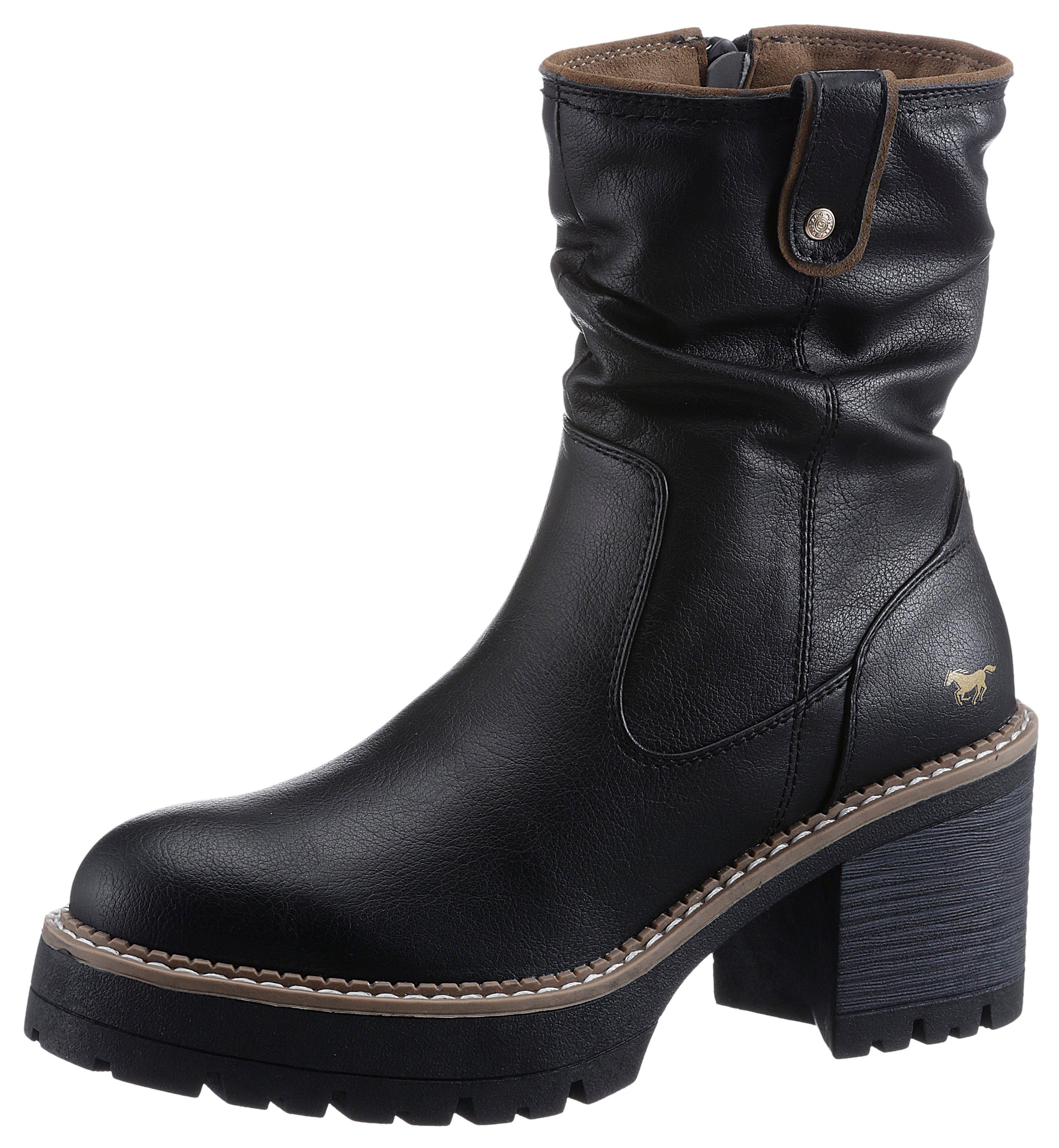 Mustang Shoes Winterstiefelette mit Raffungen am Schaft schwarz