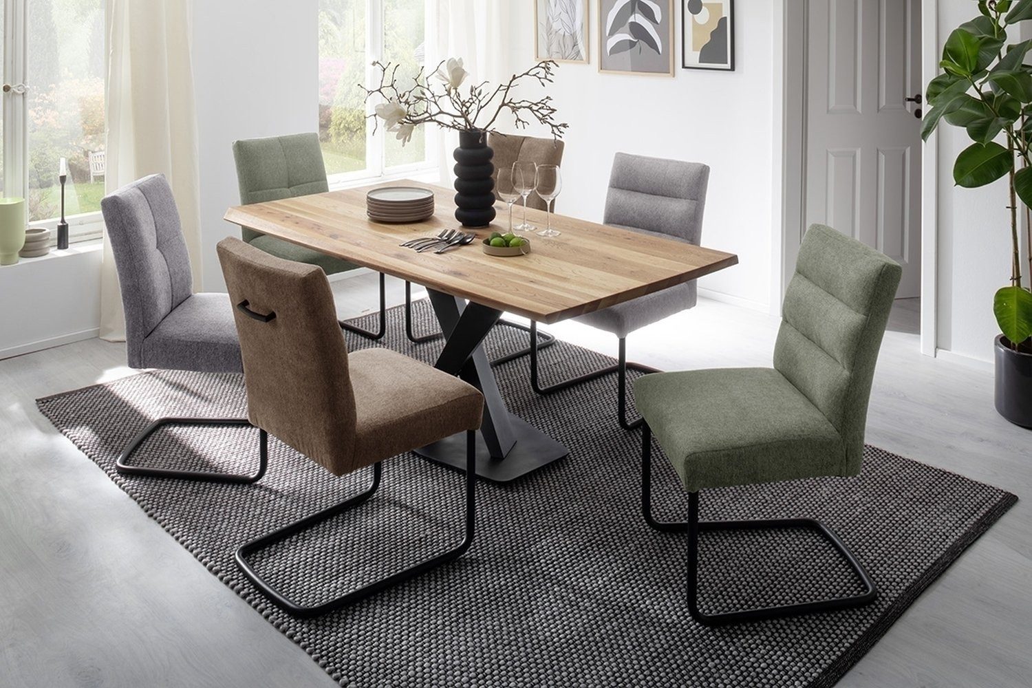 MCA living Baumkantentisch in naturfarben/ schwarz - 160x74x90 (BxHxT)