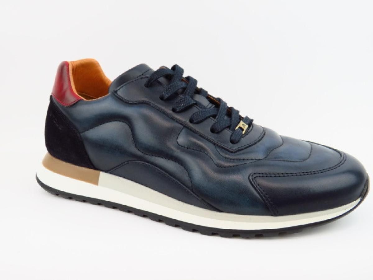 navy Sneaker