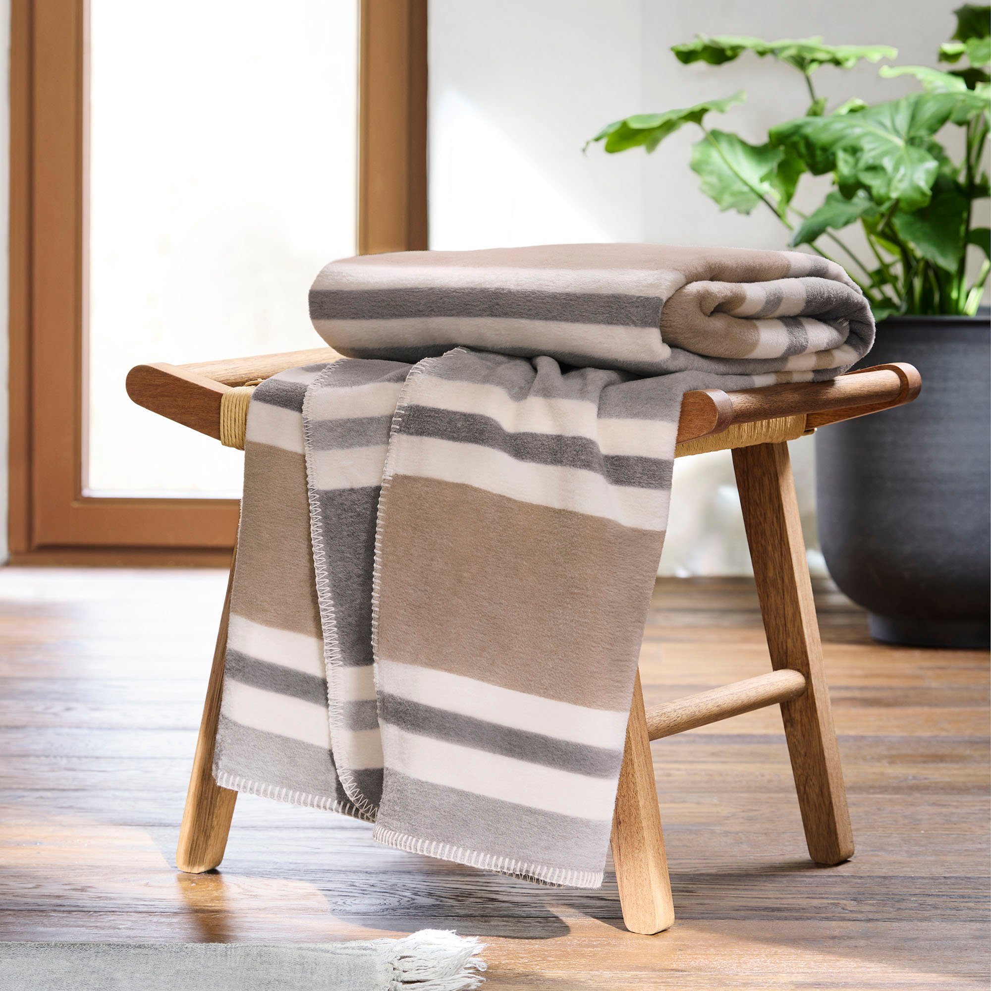 Wohndecke Jacquard Decke Barnsley, IBENA, im Streifen-Design