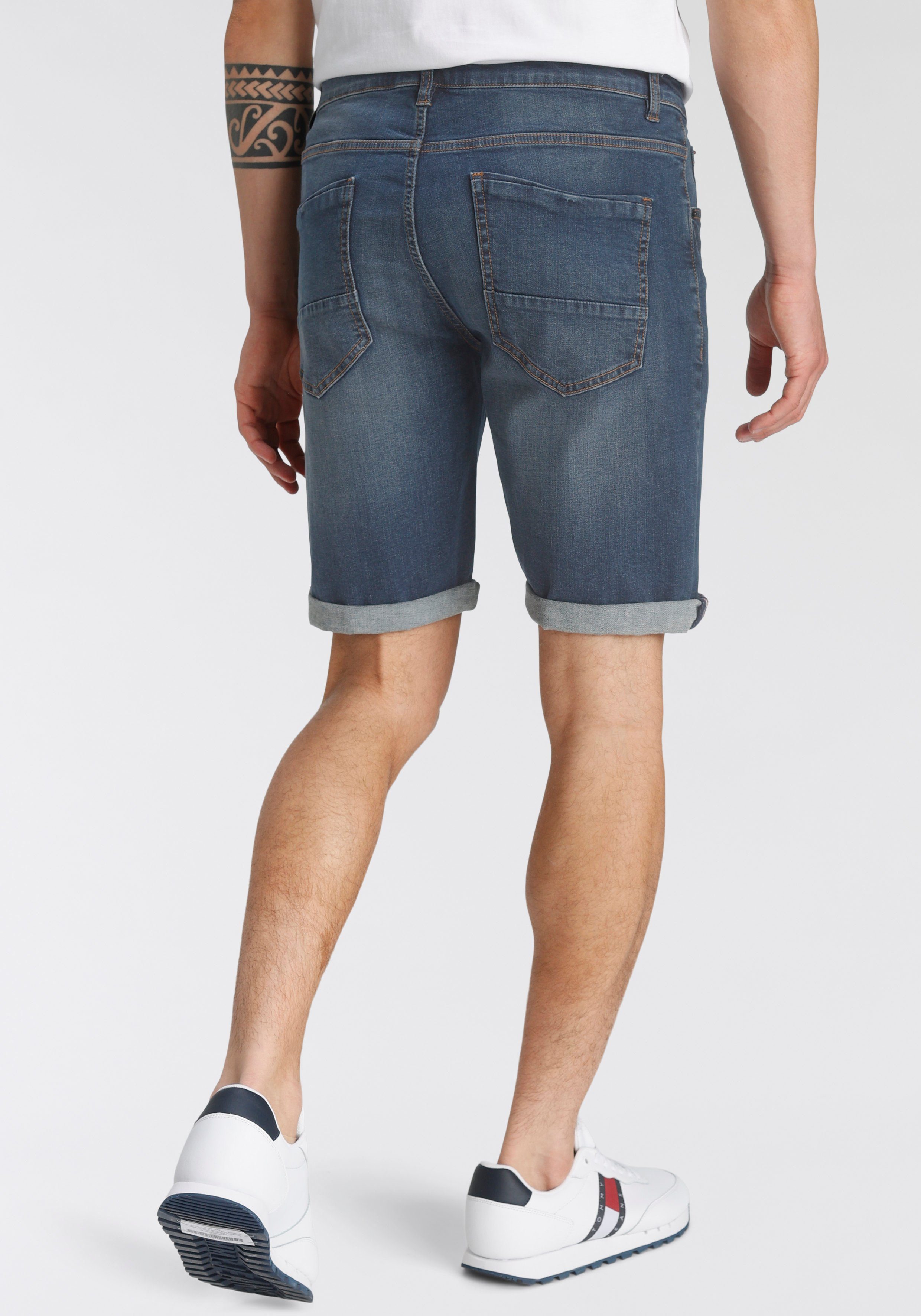 wassersparende dark-blue-washed H.I.S WASH Produktion Jeansshorts DEYO OZON durch