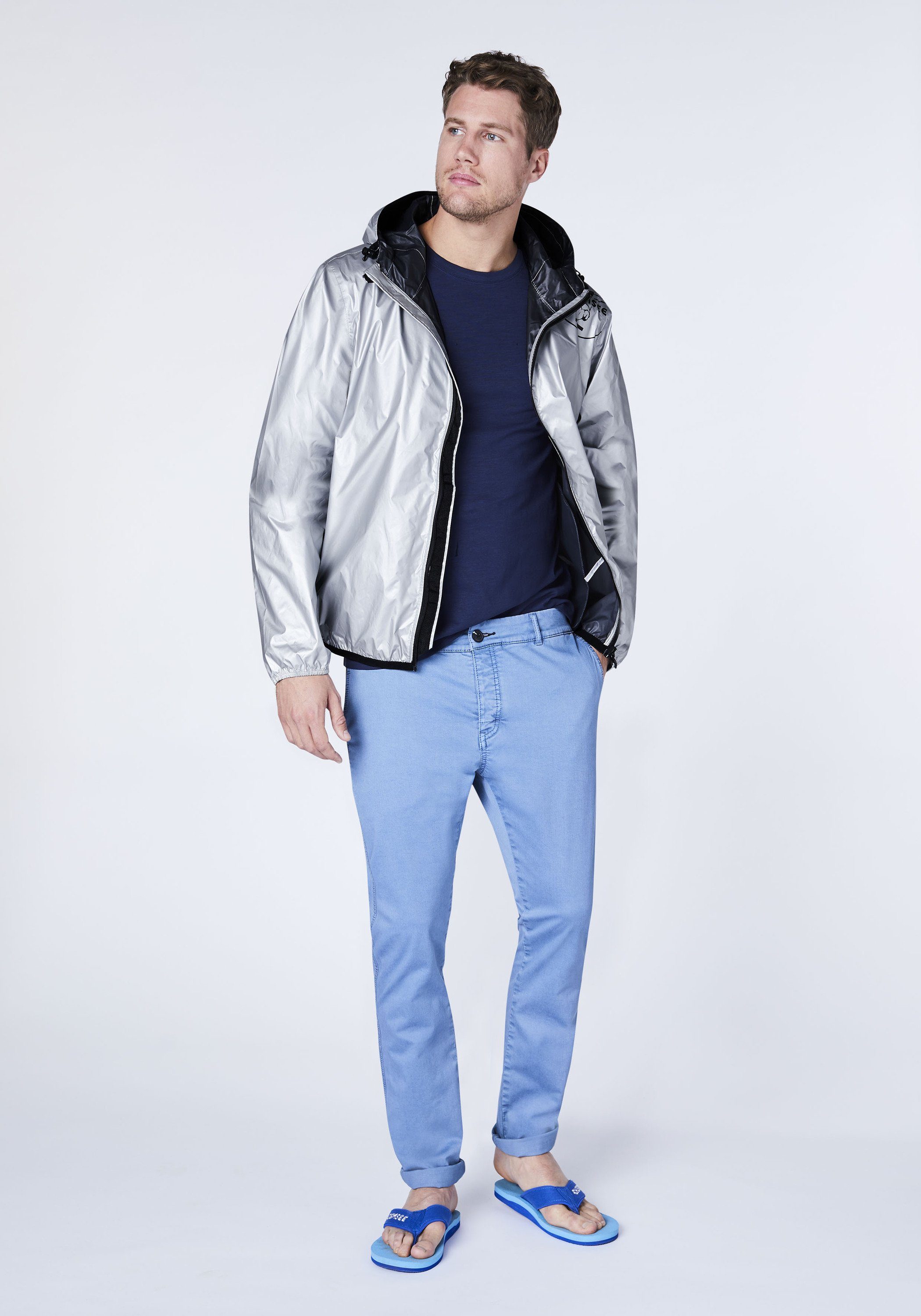 Chiemsee Outdoorjacke Regenjacke mit Jumper-Motiv und Taschen-Funktion 1