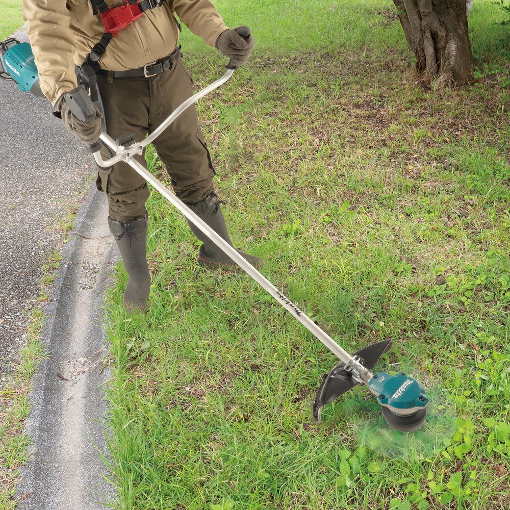 Makita Akku-Freischneider UR002GZ01, 23/25,5/35 cm Schnittbreite, ohne Akku und Ladegerät