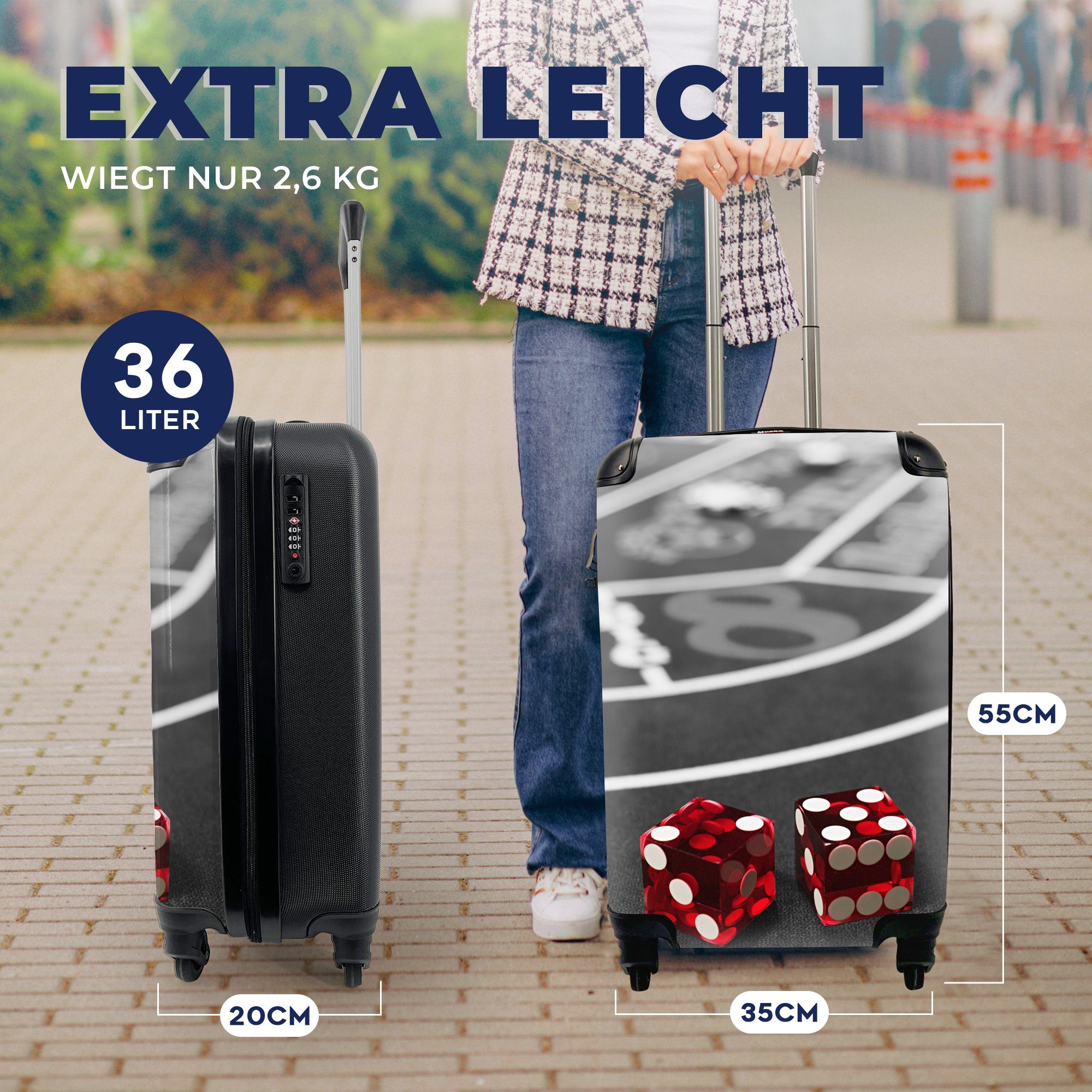 Rollen, mit MuchoWow roten von Reisekoffer Reisetasche mit Handgepäck rollen, für Pokertisch Ferien, 4 einem Trolley, Ein Handgepäckkoffer Würfeln, Schwarz-Weiß-Foto