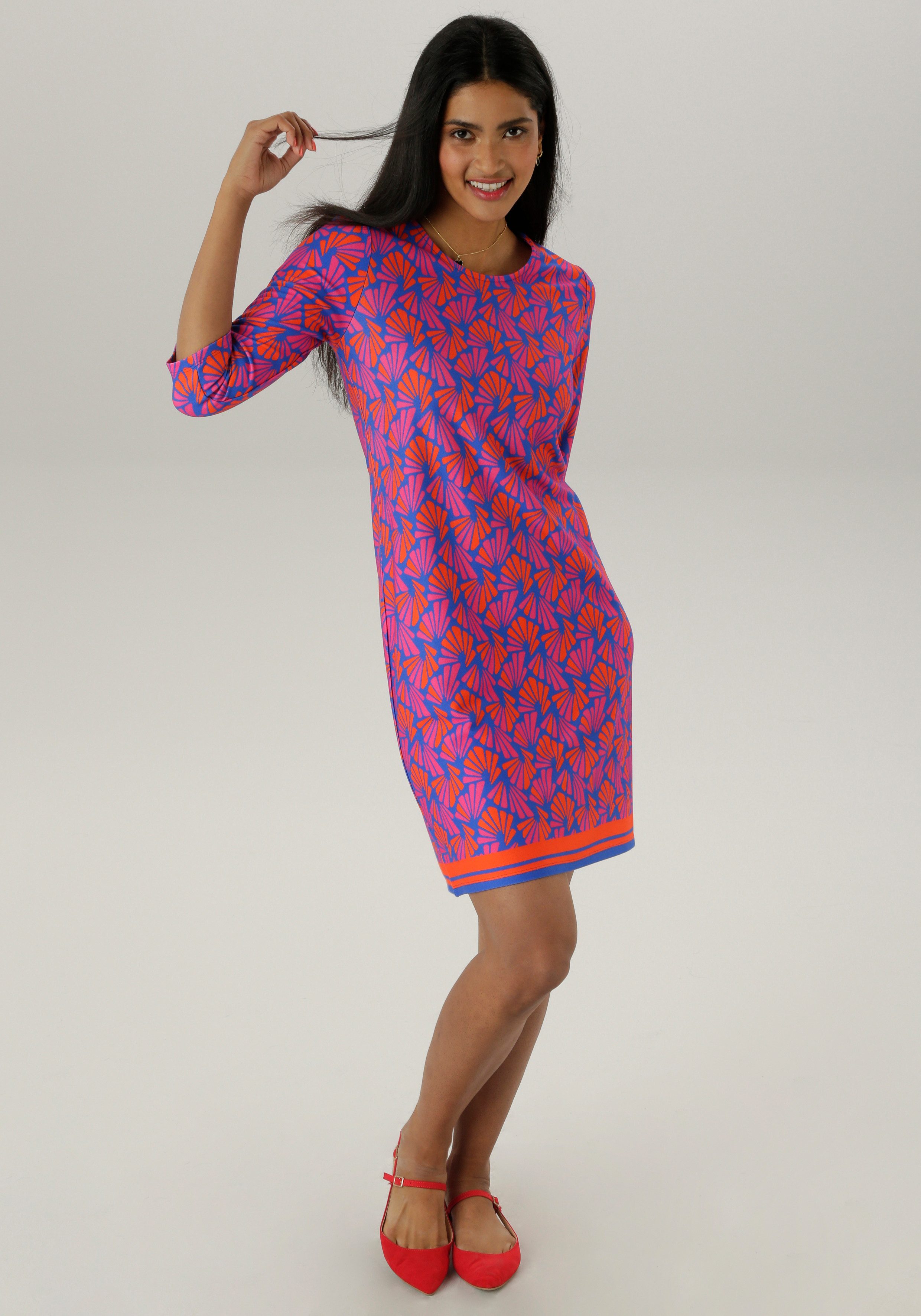 Aniston SELECTED Jerseykleid mit ausdrucksvollem Retro-Muster günstig online kaufen
