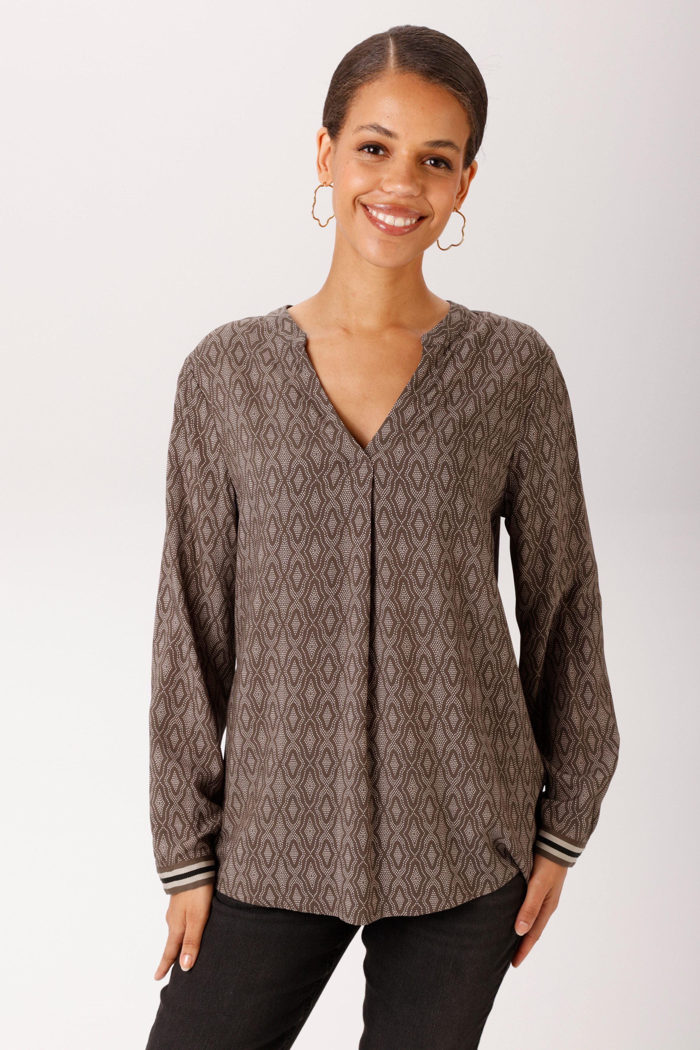 Aniston CASUAL Schlupfbluse mit fantasievollem, grafischen Druck - NEUE KOLLEKTION