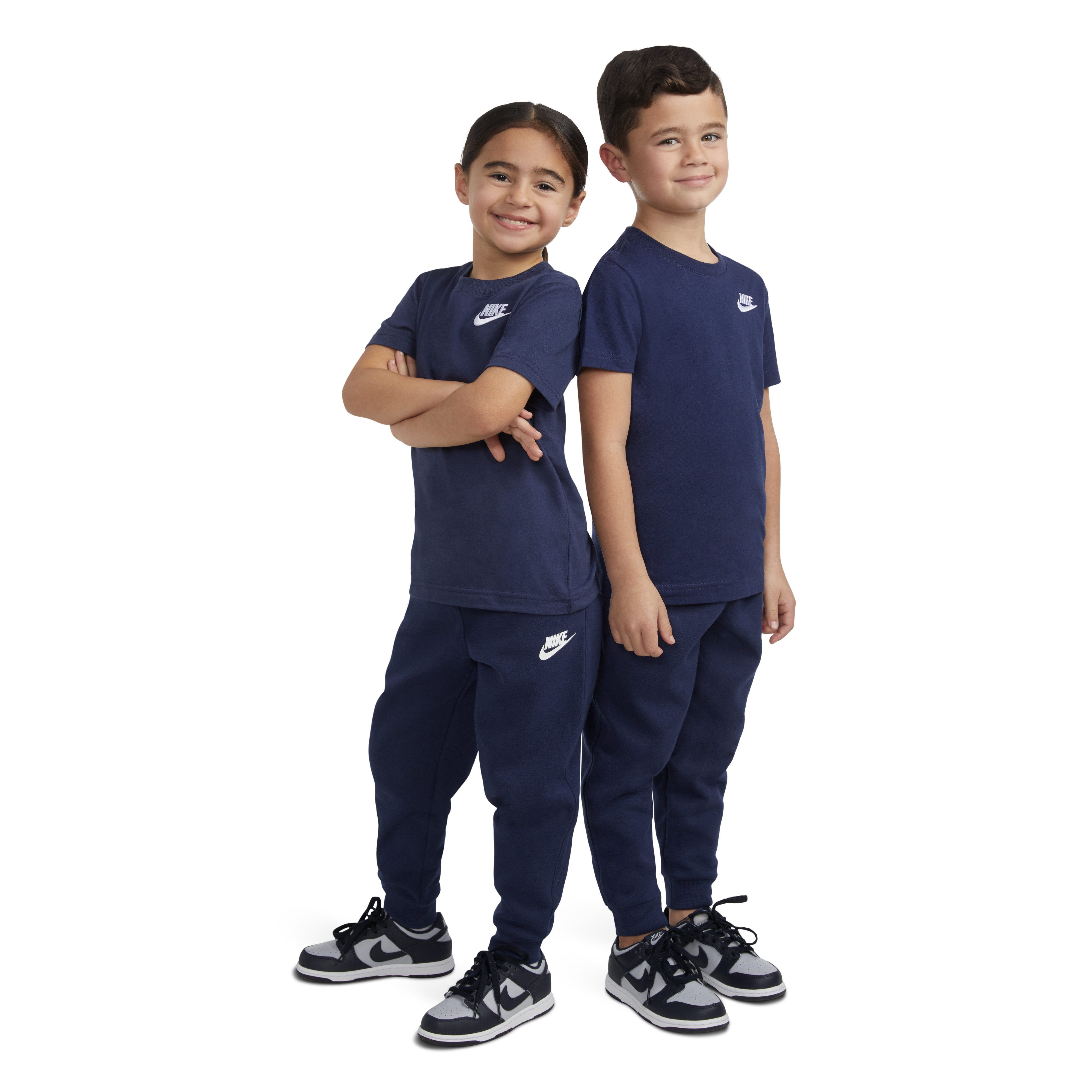 Nike Sportswear T-Shirt NKN NSW EMBROID FUTURA TEE für Kinder, mit Rundhalsausschnitt, Kurzarm, ohne Verschluss
