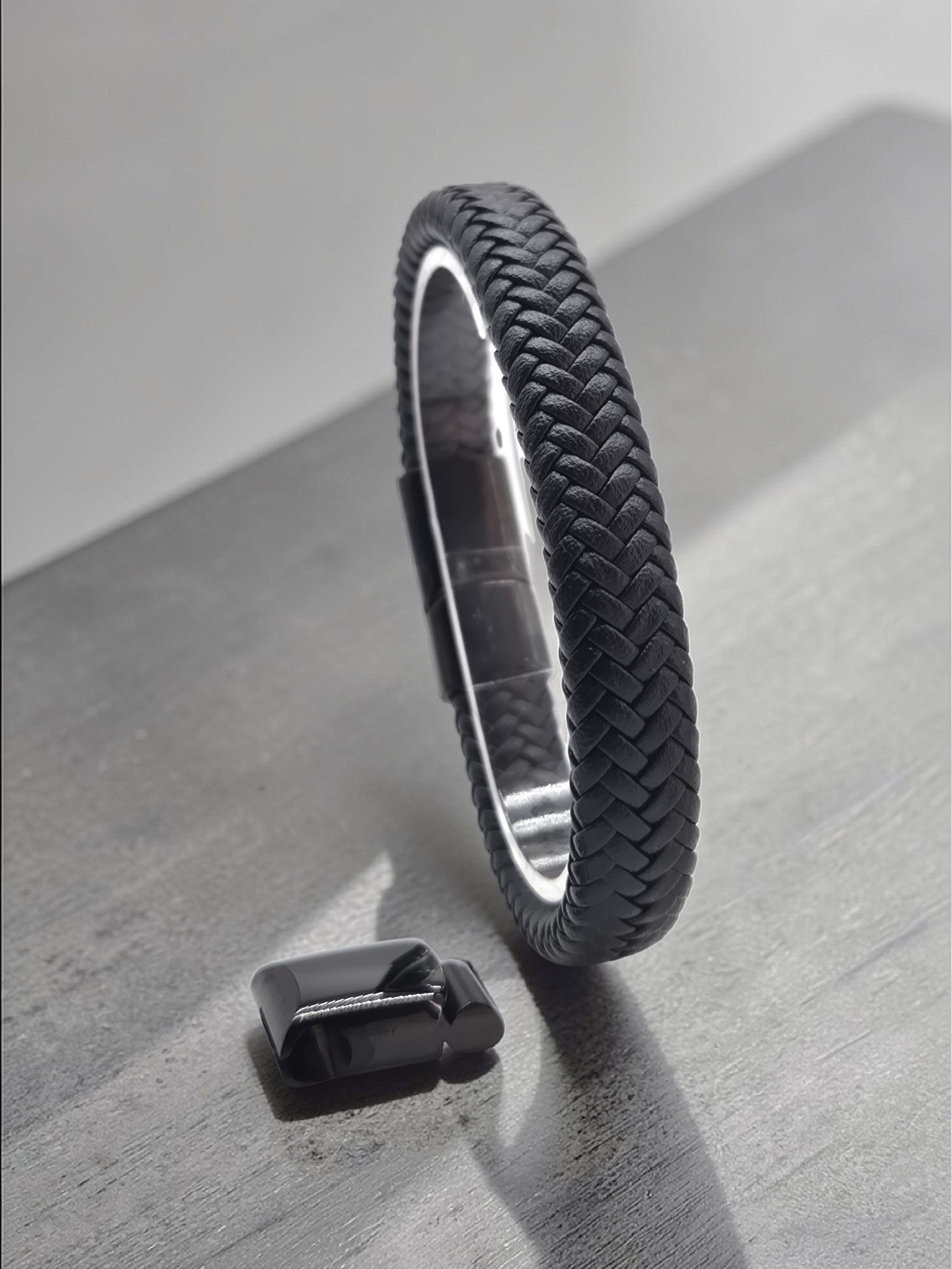 NAHLE Lederarmband Leder elegantes Armband Echtleder – geflochten mit Magnetverschluss, mit Magnetverschluss, Länge durch Verlängerungsstück verstellbar – Bild 4 von 5
