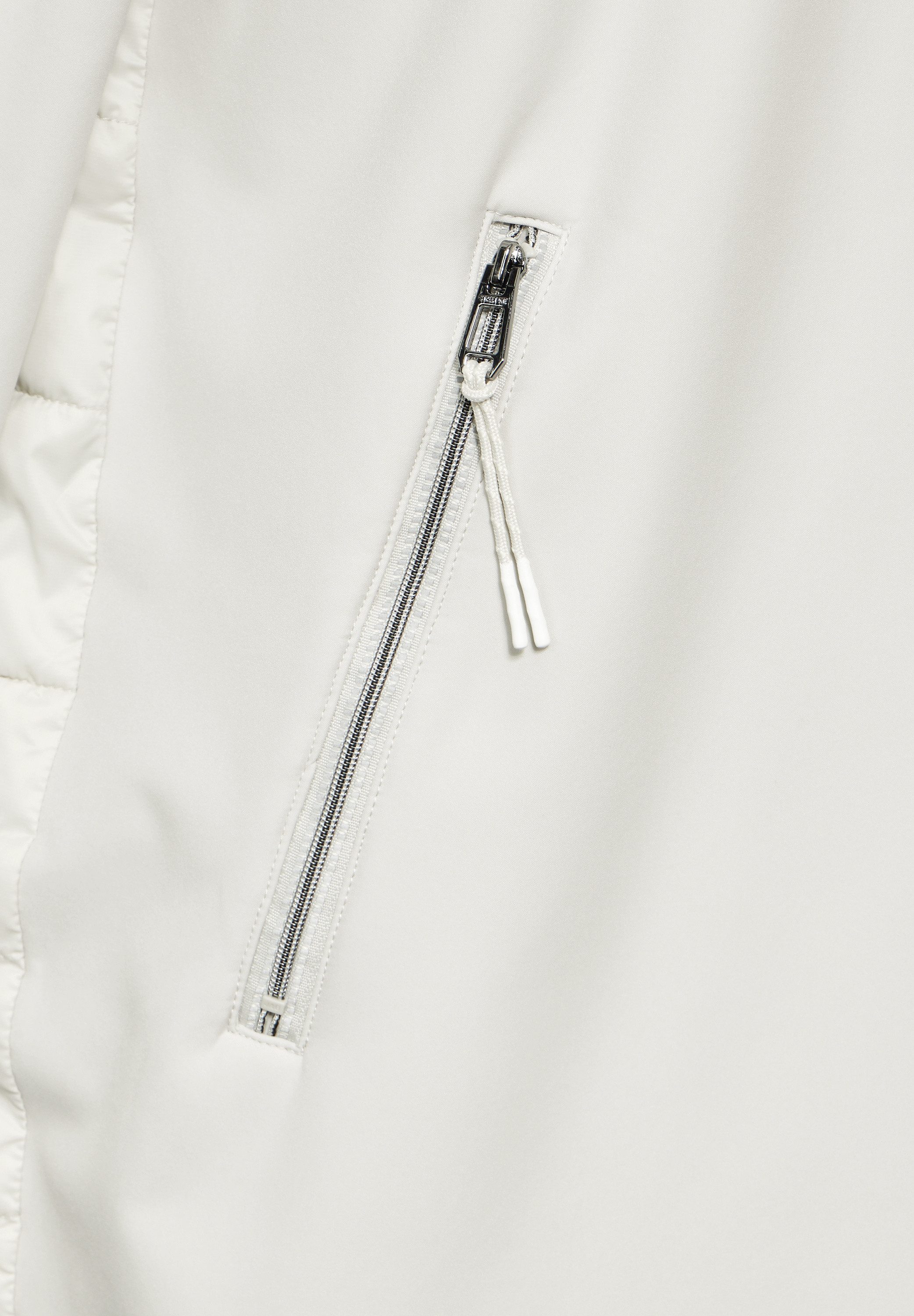 STREET ONE Softshelljacke mit Kapuze mit Tunnelzugband