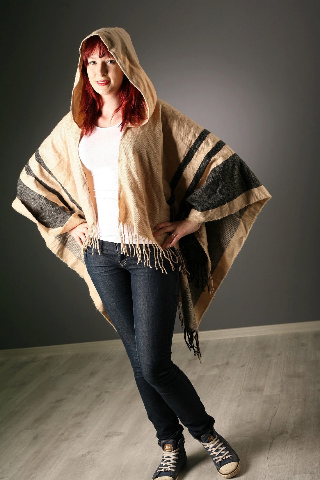 DanCarol Poncho DC-W-PONCHO-mit Kapuze der Trend günstig online kaufen