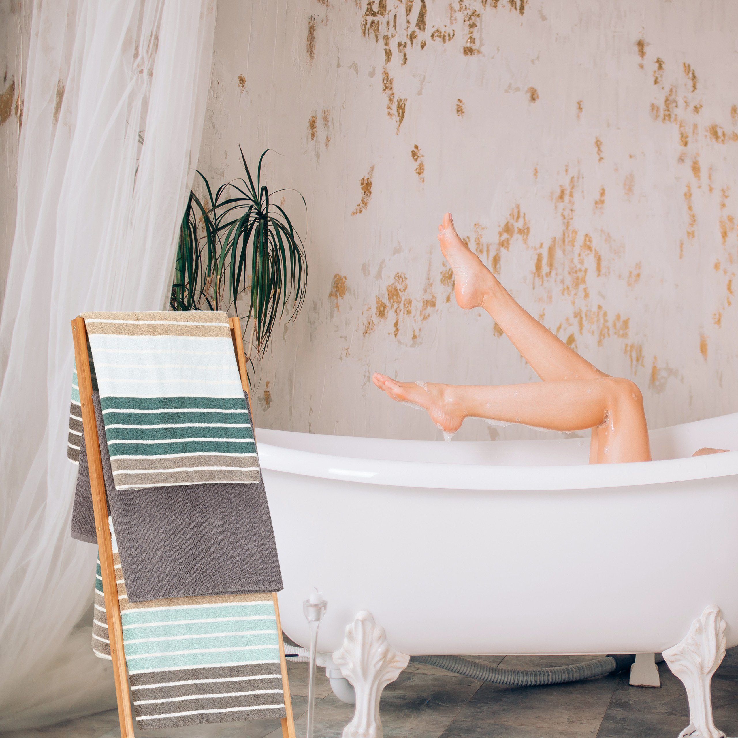 relaxdays Handtuchständer Handtuchhalter Bambus freistehend