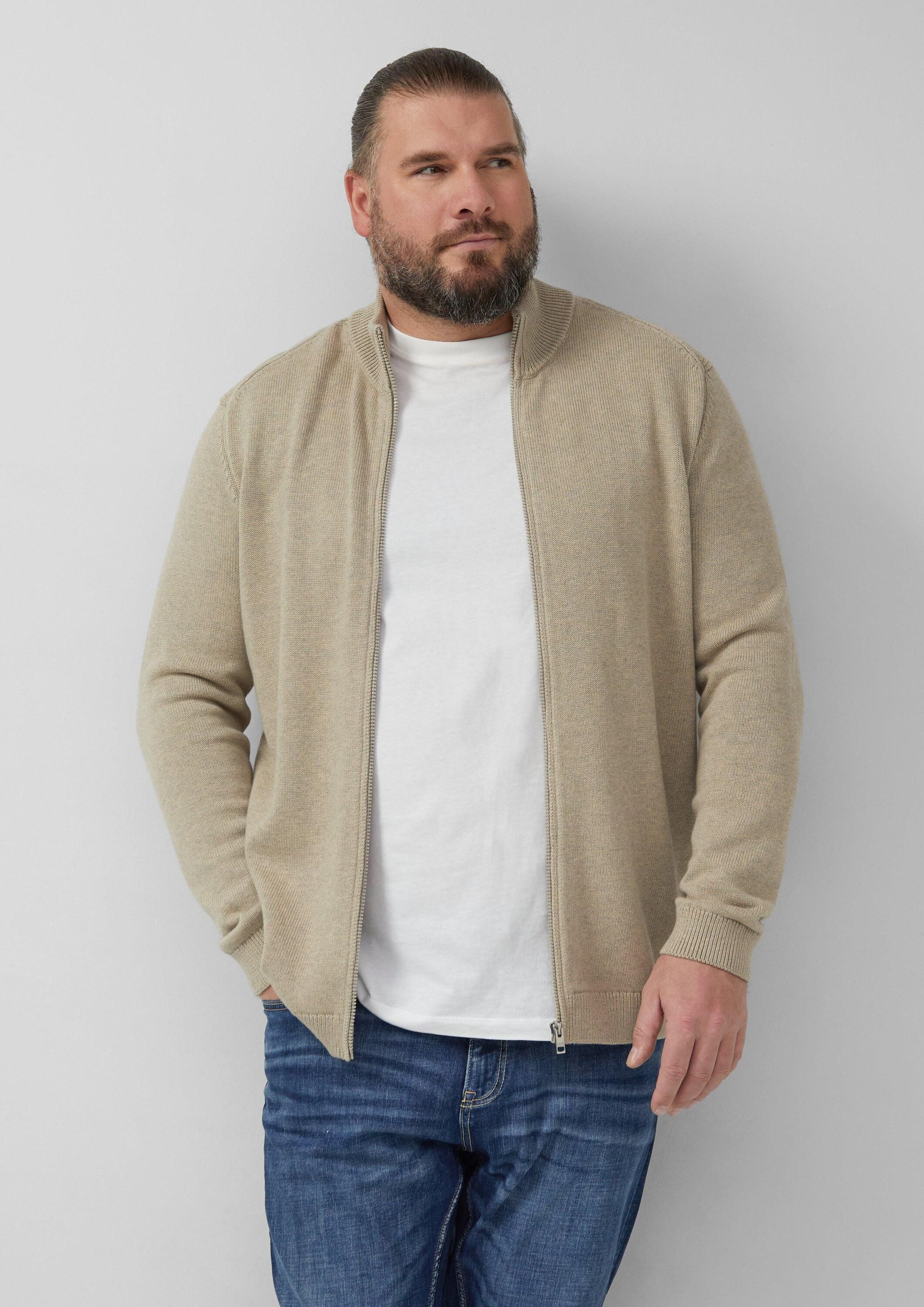 s.Oliver Cardigan Strickjacke Baumwoll-Strickjacke mit Stehkragen und Logo-Patch