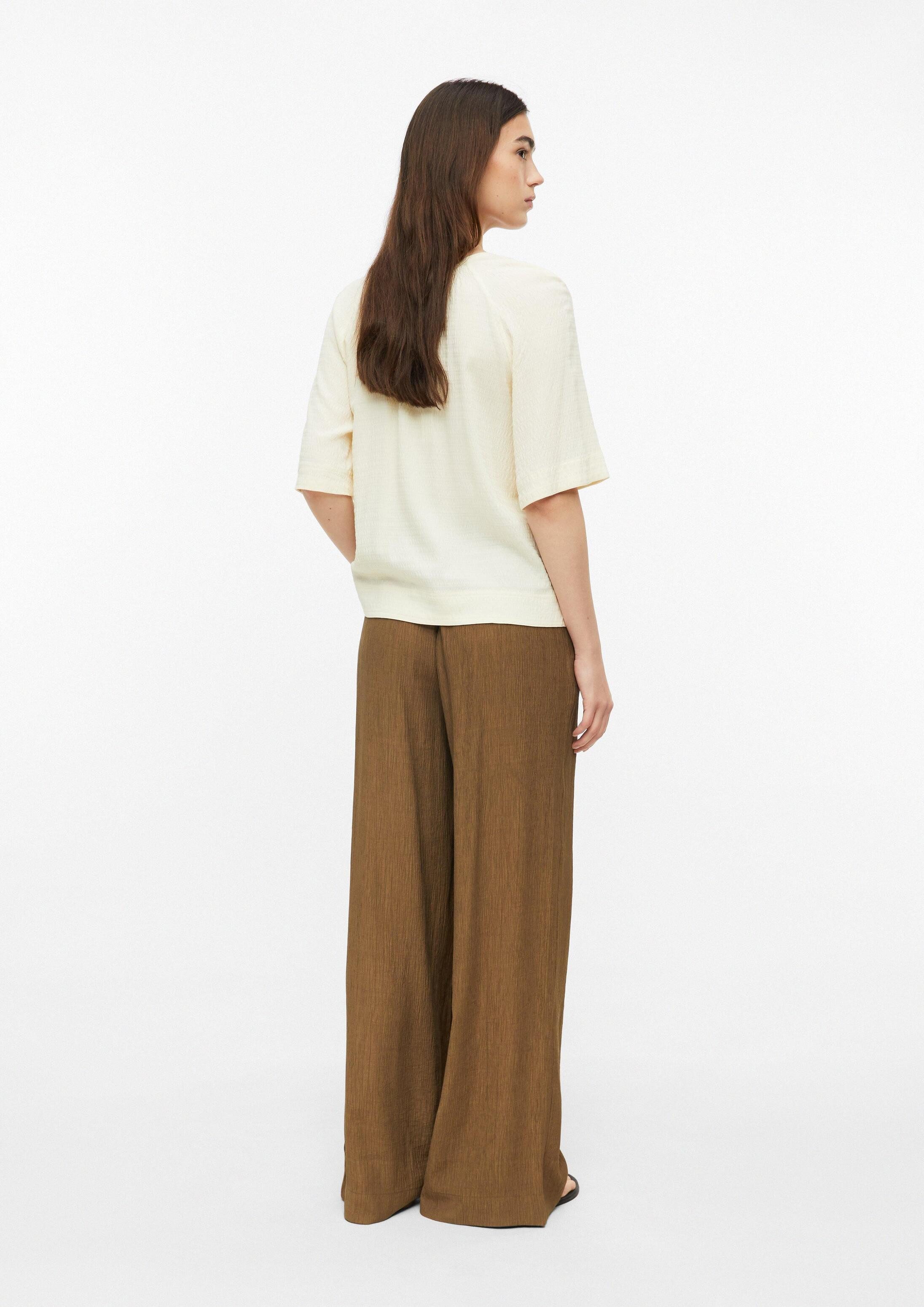 s.Oliver Kurzarmbluse Bluse Gecrêpte Bluse aus Viskosemix