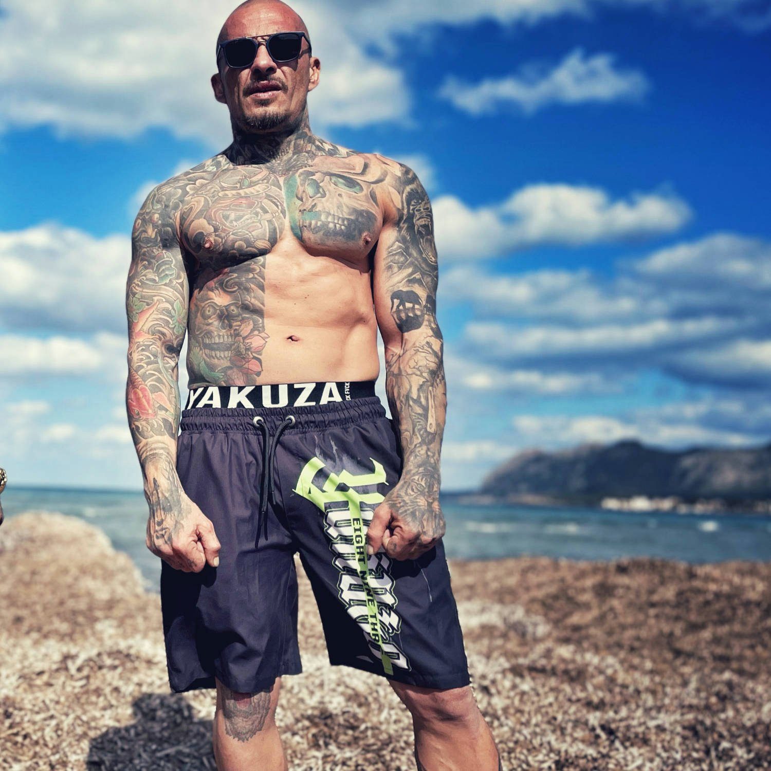 YAKUZA Boardshorts CA mit Doppelbund