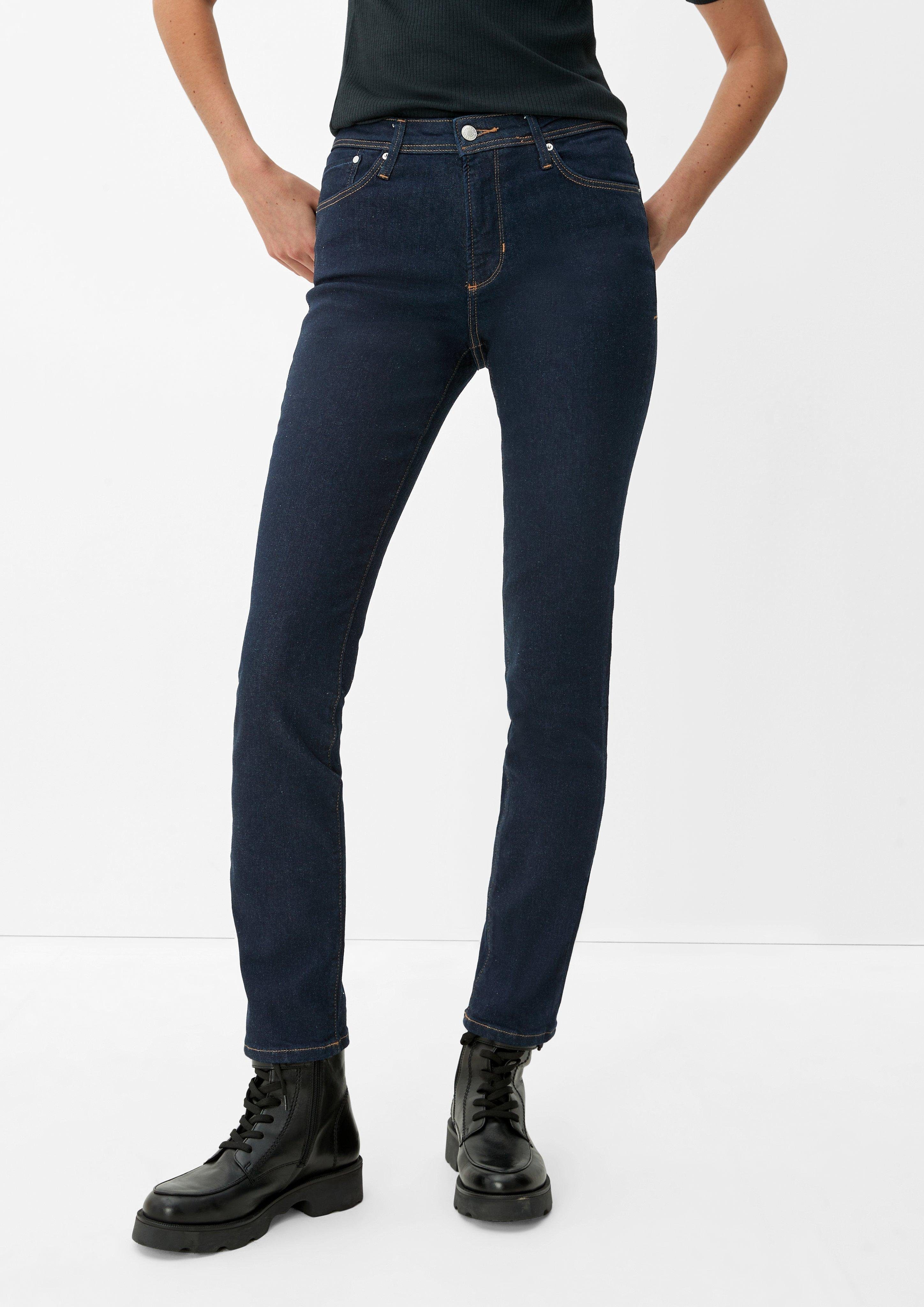 s.Oliver 5-Pocket-Jeans Jeans Betsy / Slim Fit / Mid Rise / Slim Leg Waschung tiefblau