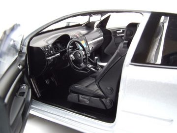 Norev Modellauto VW Golf 5 GTI Pirelli 2007 silber Modellauto 1:18 Norev, Maßstab 1:18