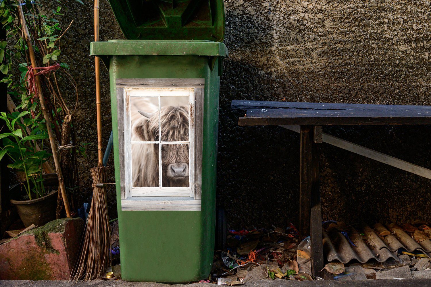 Sticker, St), Highlander Abfalbehälter Schottischer (1 Tier - MuchoWow Mülleimer-aufkleber, Container, Mülltonne, - Wandsticker Ansicht