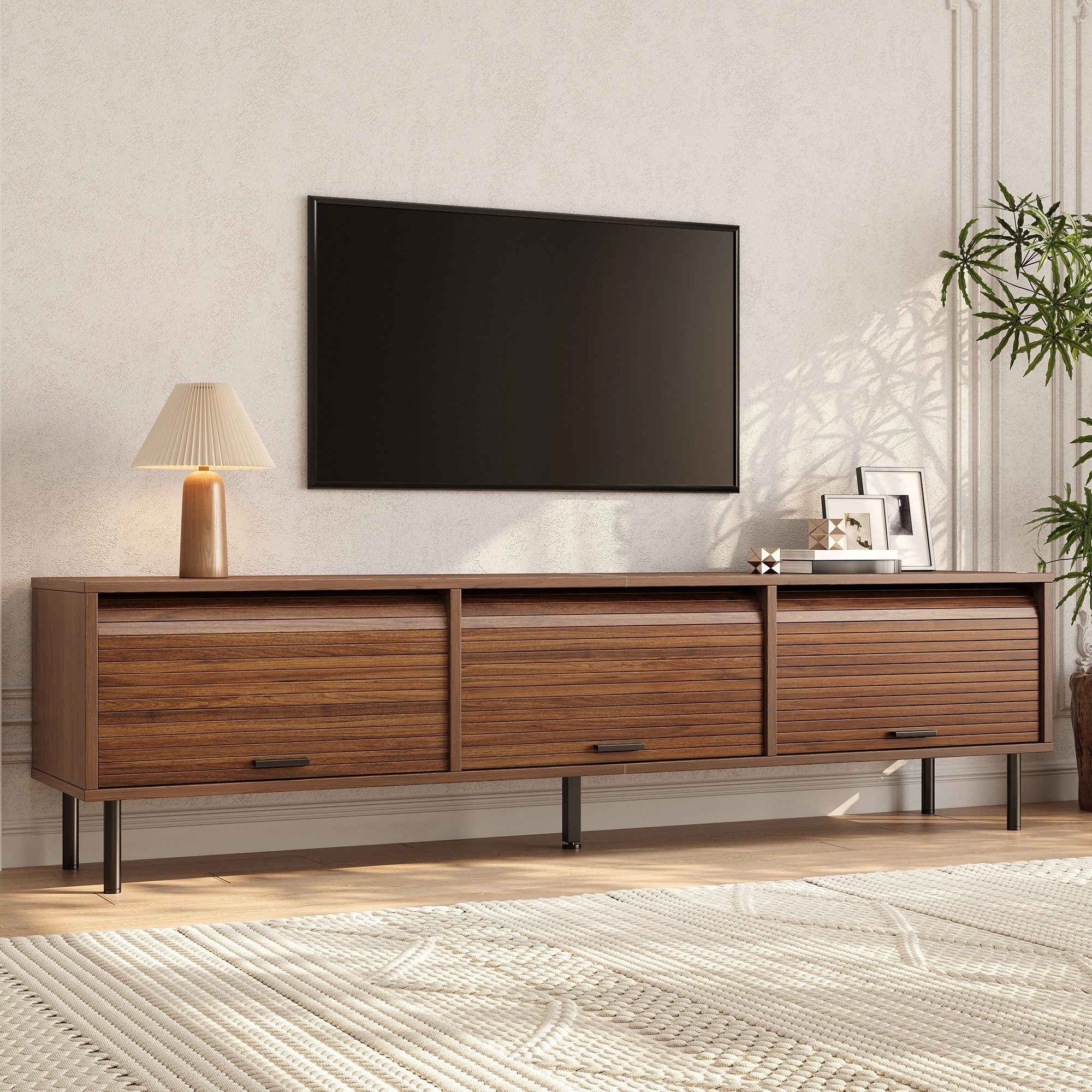 Merax Lowboard mit 3 aufschiebbaren Türen, Stauraum & Metallfüßen (Fernsehtisch 180x40x55cm, 1 St), TV-Schrank mit vertikaler Rillenoptik & schwarzen Griffen