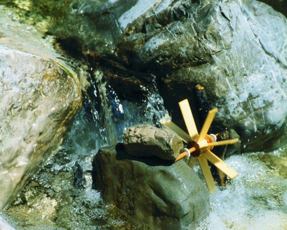 Spielzeug Kraul Experimentierkasten Kleines Wasserrad, das günstig online kaufen